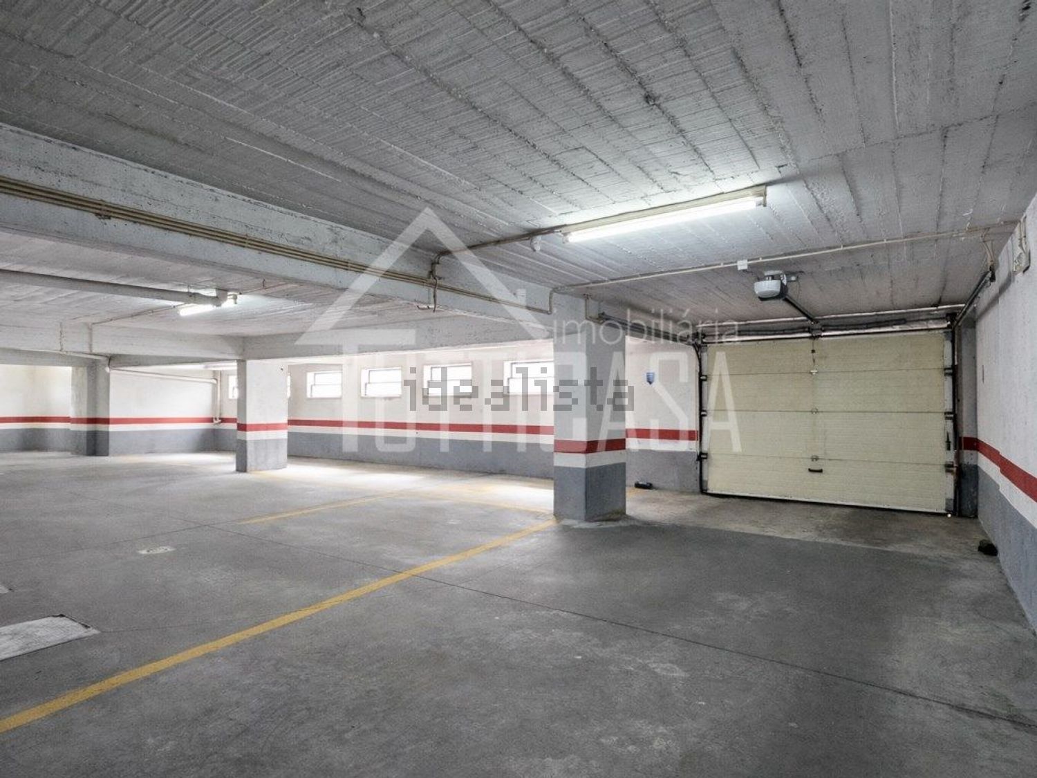 公寓 t2出售在Rua Francisco Pereira Júnior - 停车位