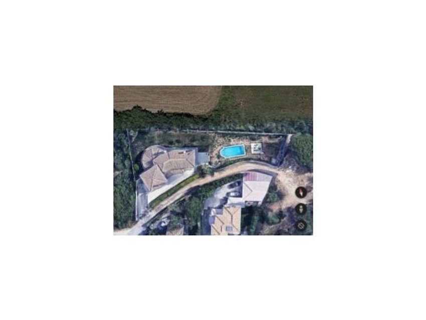 小楼房或独栋别墅出售在Milharado