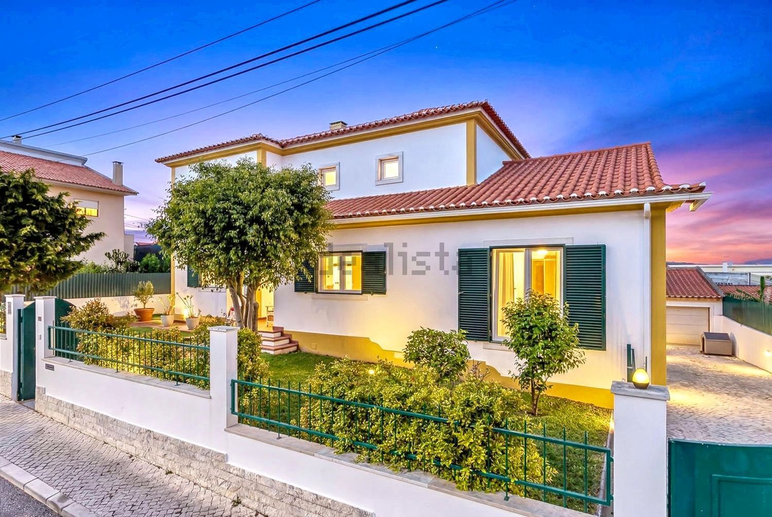 小楼房或独栋别墅出售在Rua dos Pintassilgos, 3 - 外立面