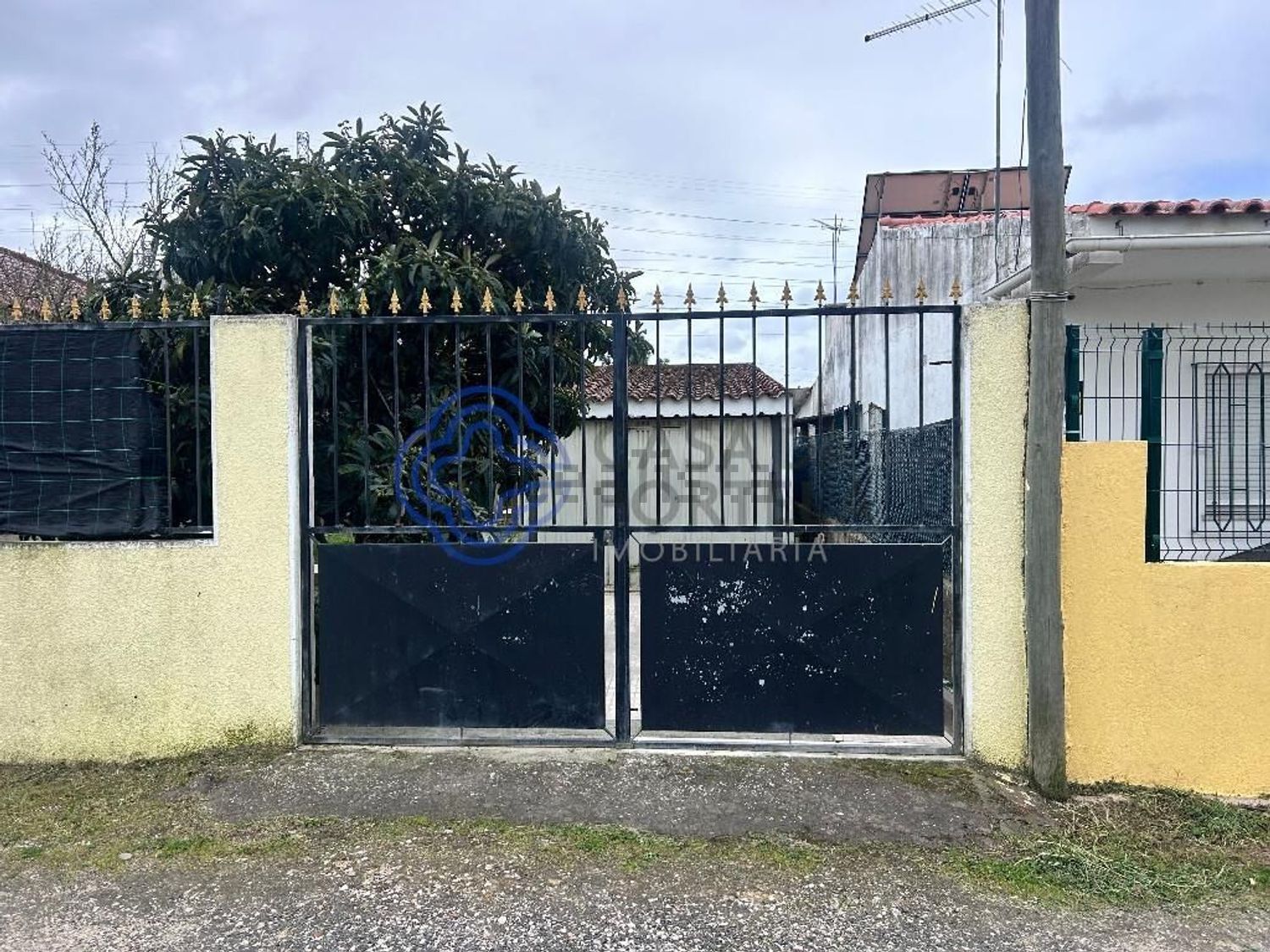 小楼房或别墅出售在Rua Primavera - 外立面