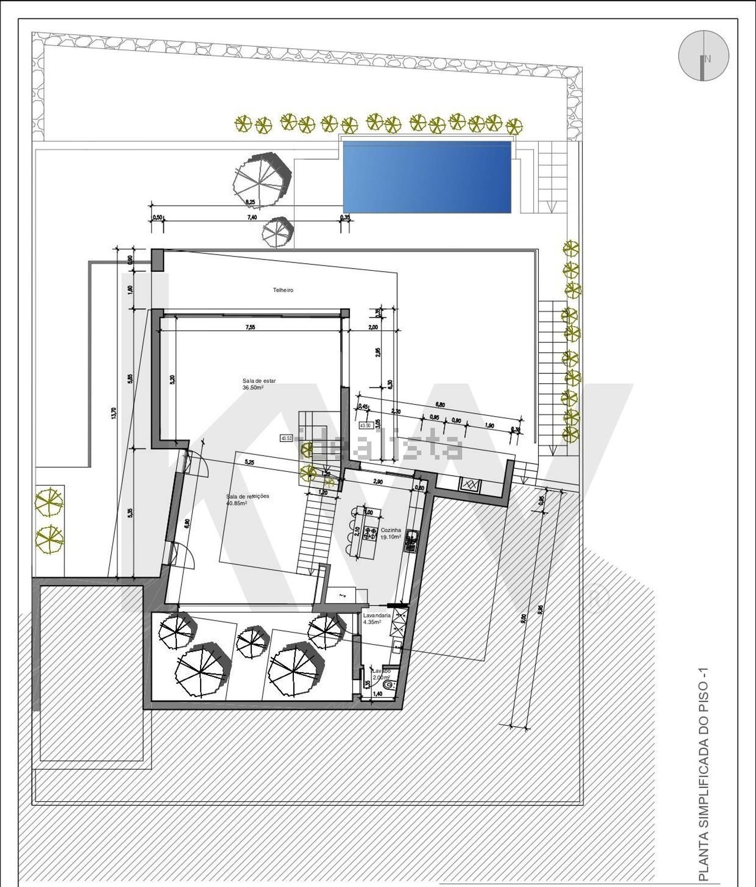 小楼房或独栋别墅出售在Rua das Lombas - 平面图