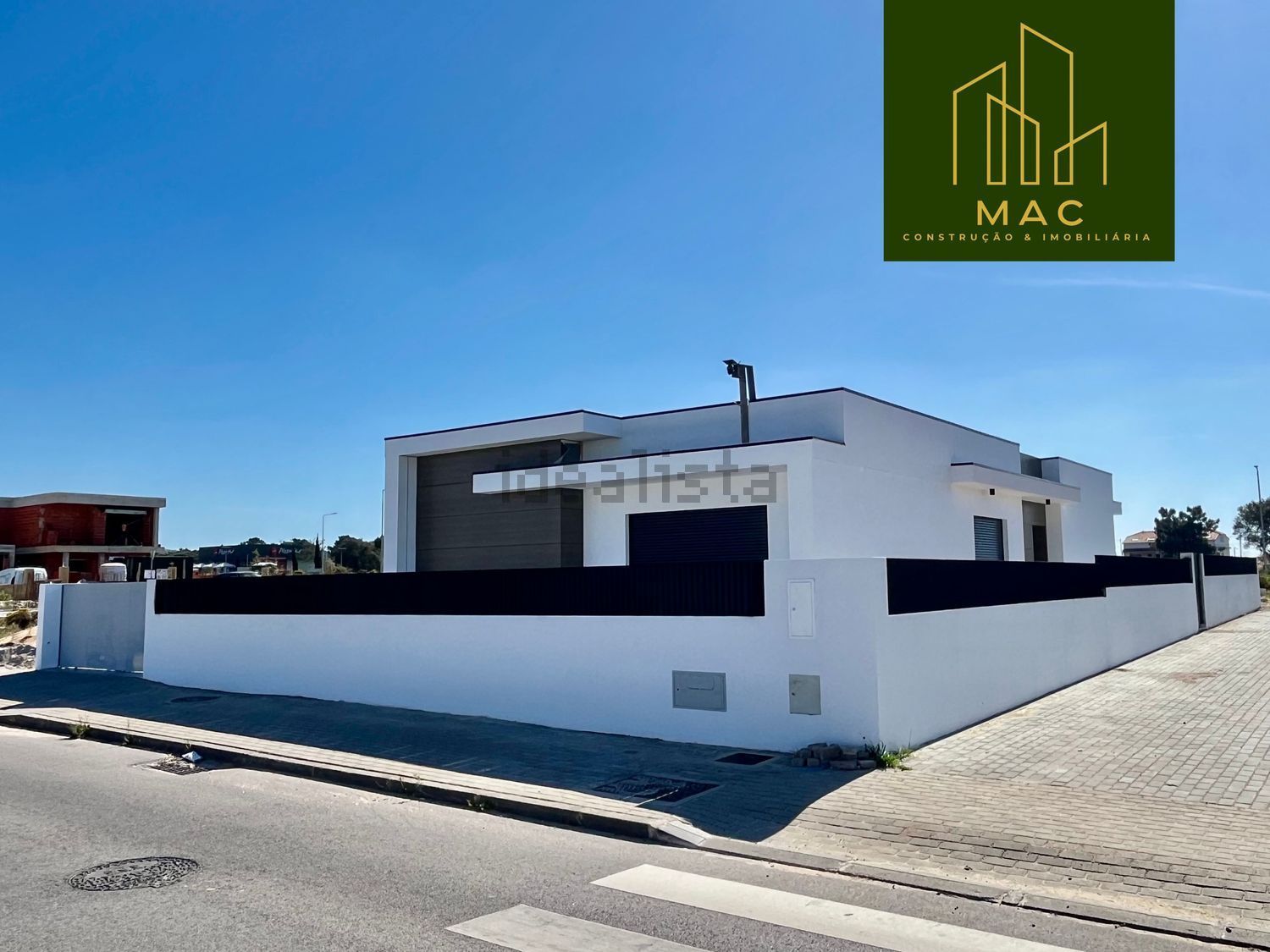 小楼房或独栋别墅出售在Brejos de Azeitão - 外立面