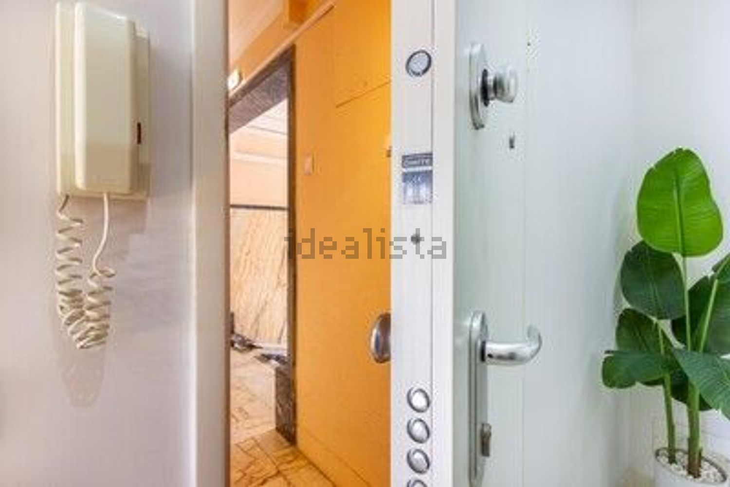 公寓 t3出售在Rua Dom Pedro de Almeida Portugal, 17 - 过道