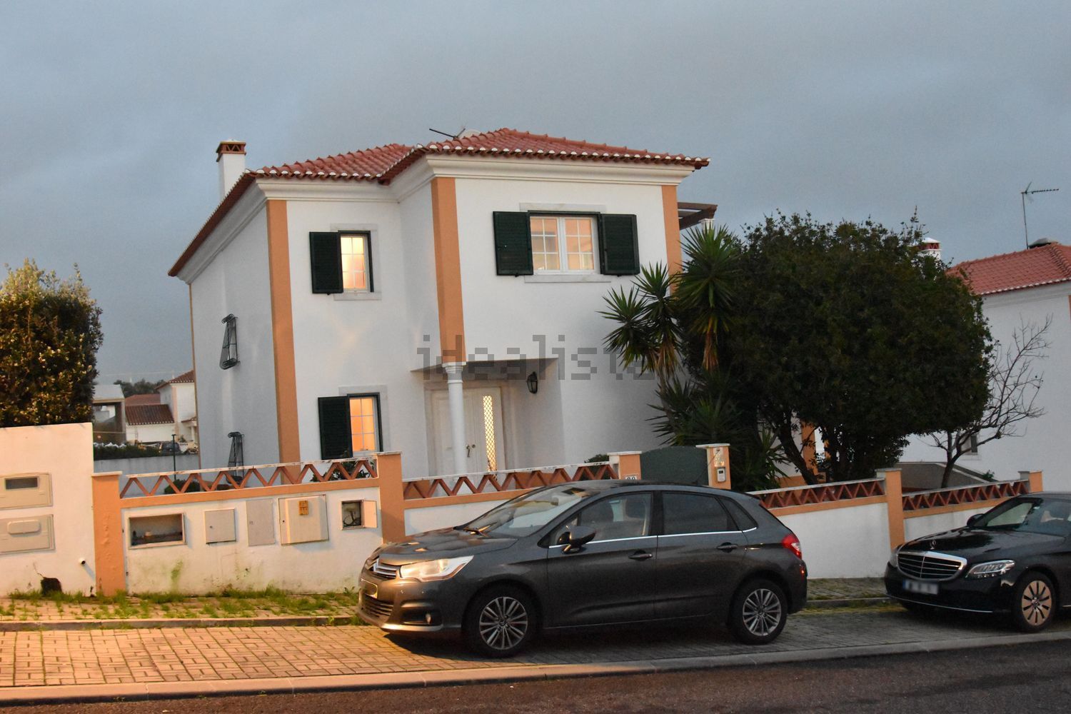 出租小楼房或独栋别墅在Rua António Augusto Pereira de Almeida, 29 - 外立面