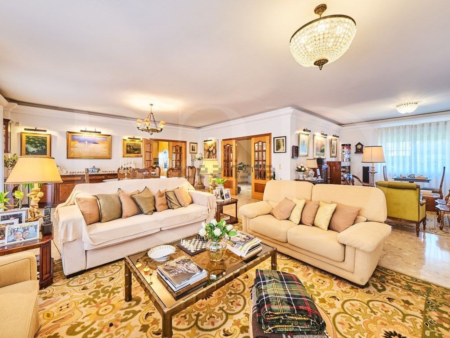 小楼房或独栋别墅出售在Rua Bartolomeu Perestelo, 189 - 客厅