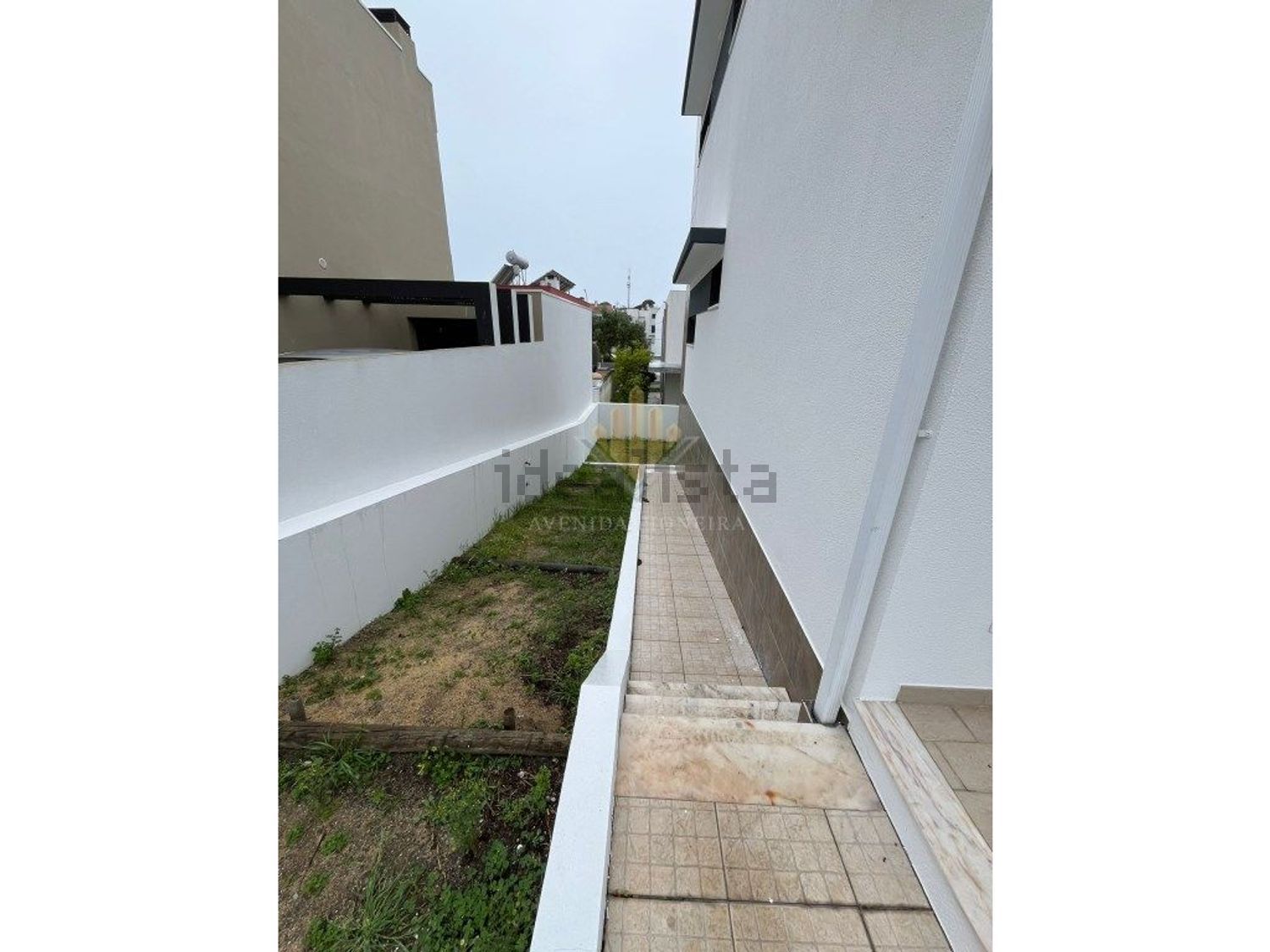 小楼房或独栋别墅出售在Rua Pulido Valente - 阳台