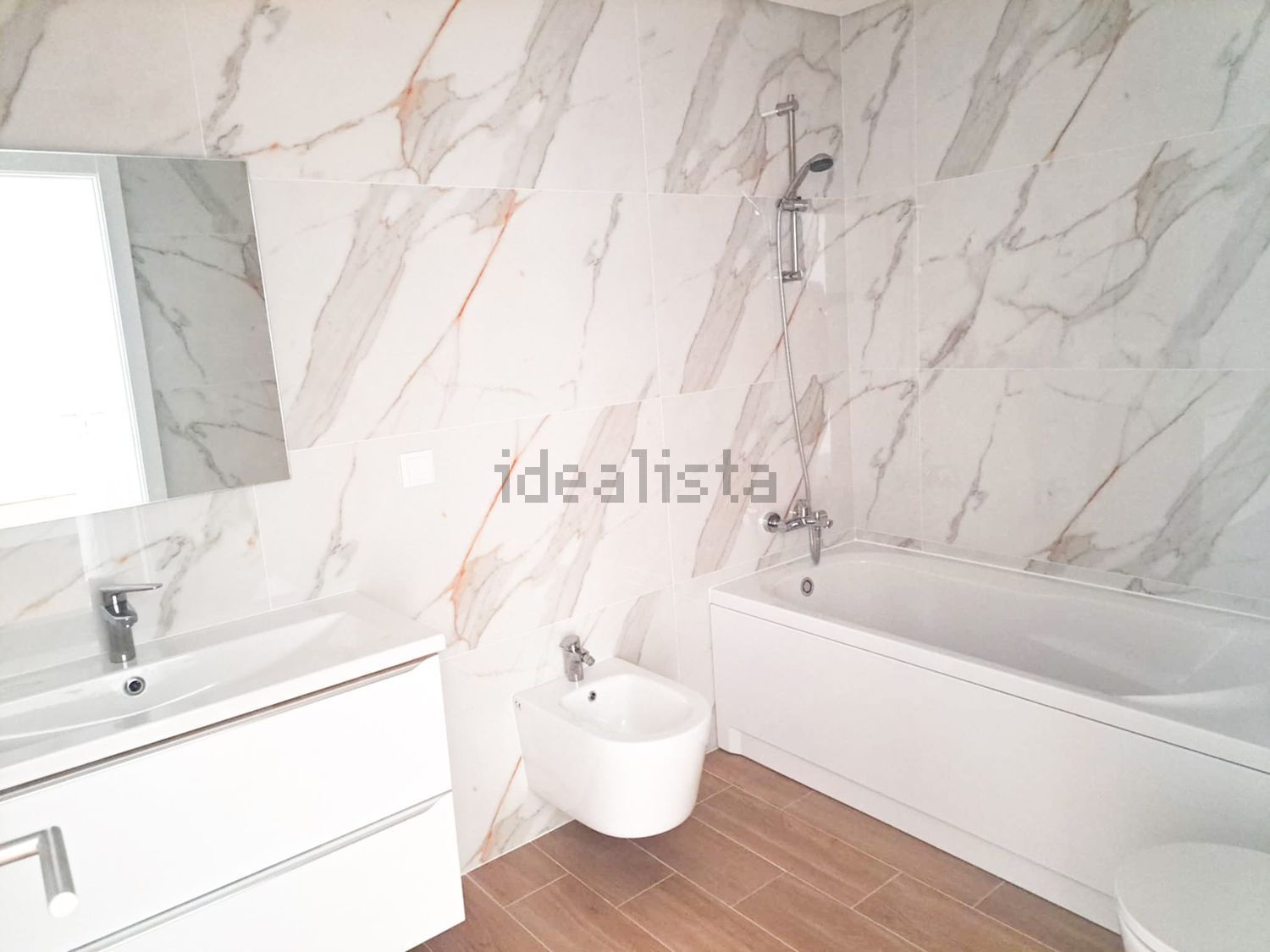 出租公寓 t2在Avenida Augusto Pereira Machado, 5 - 卫生间