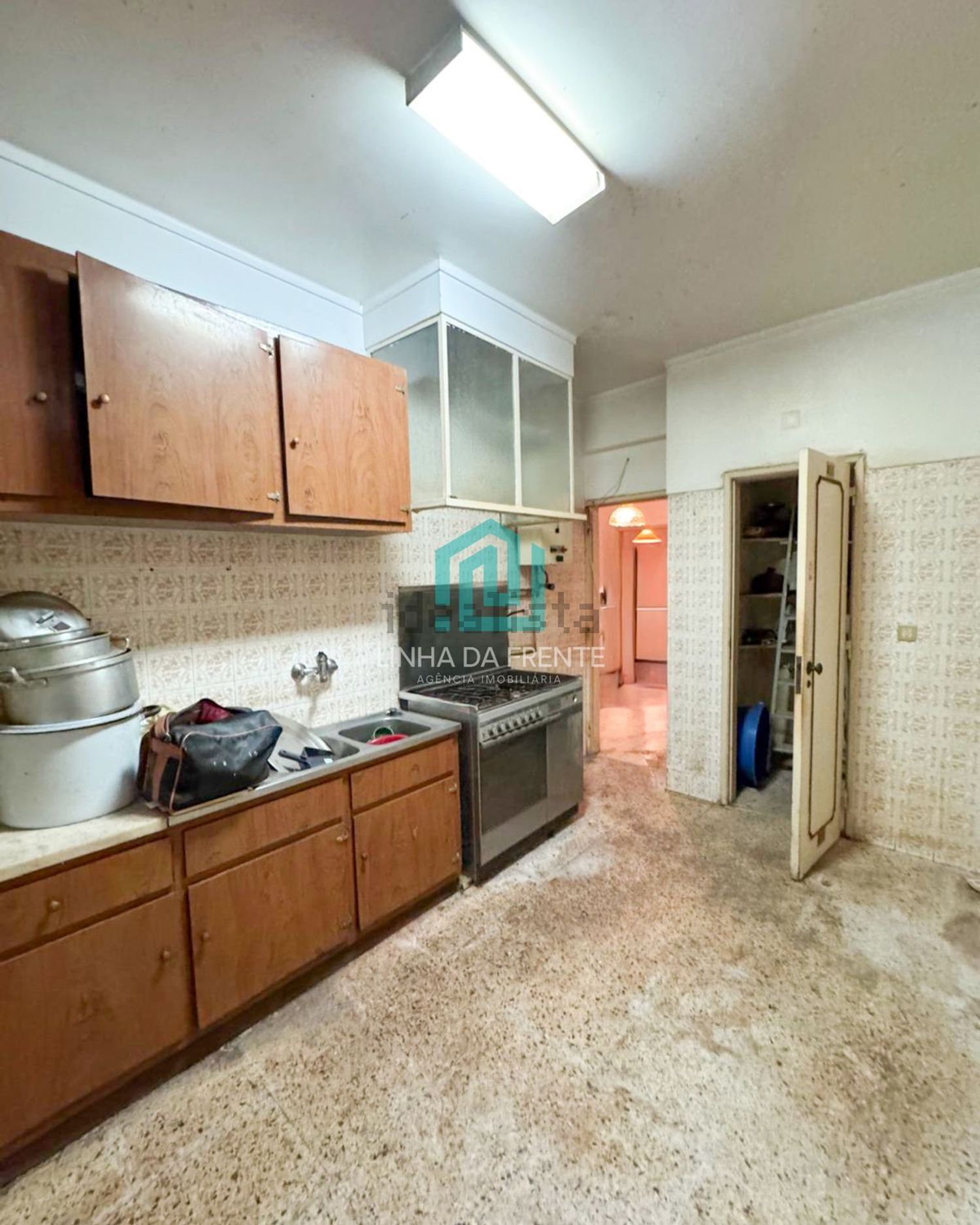 公寓 t2出售在Rua Bombeiros Voluntários, 14 - 厨房