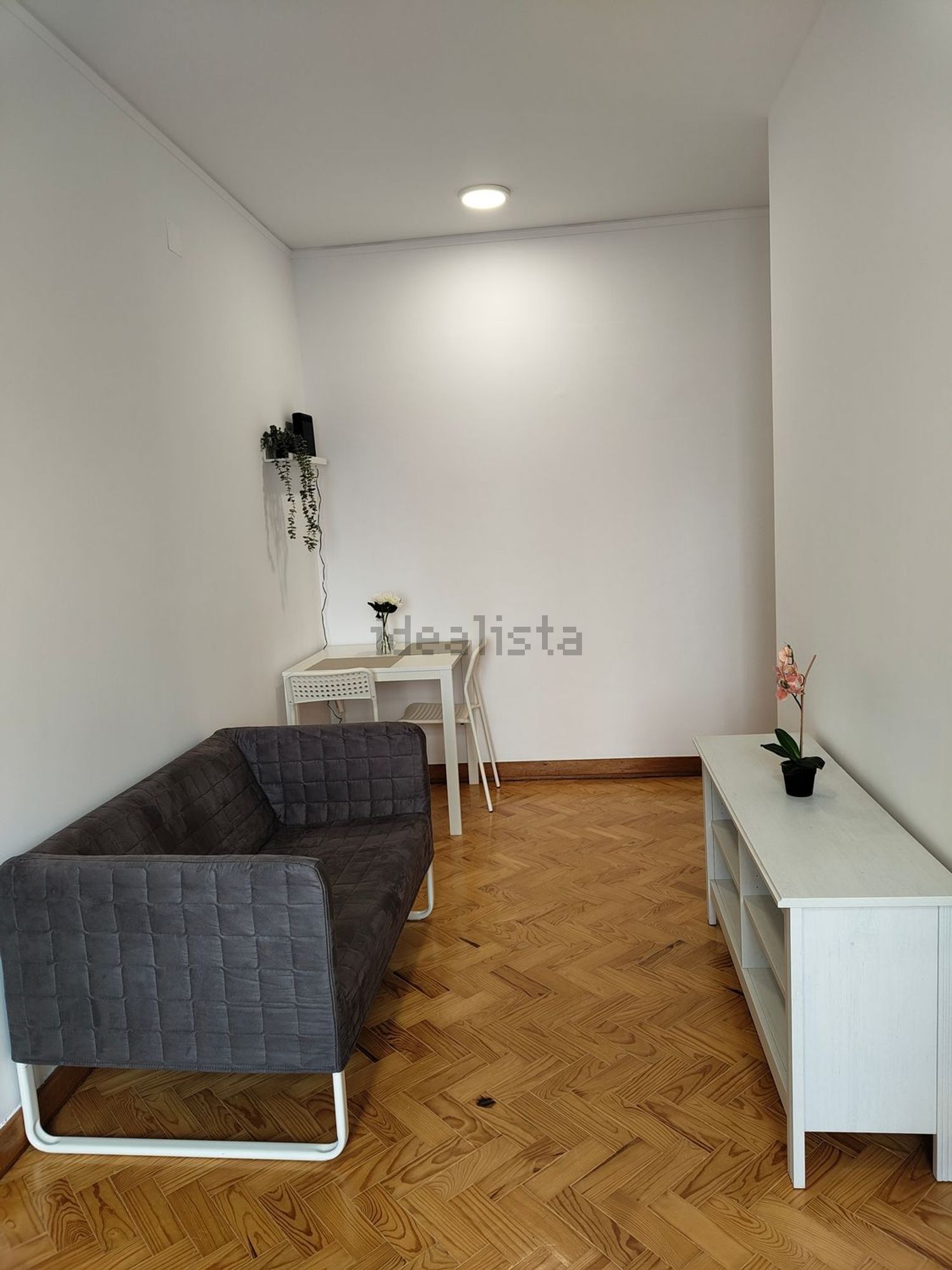 出租房间在Avenida Conde de Oeiras, 12 - 客厅