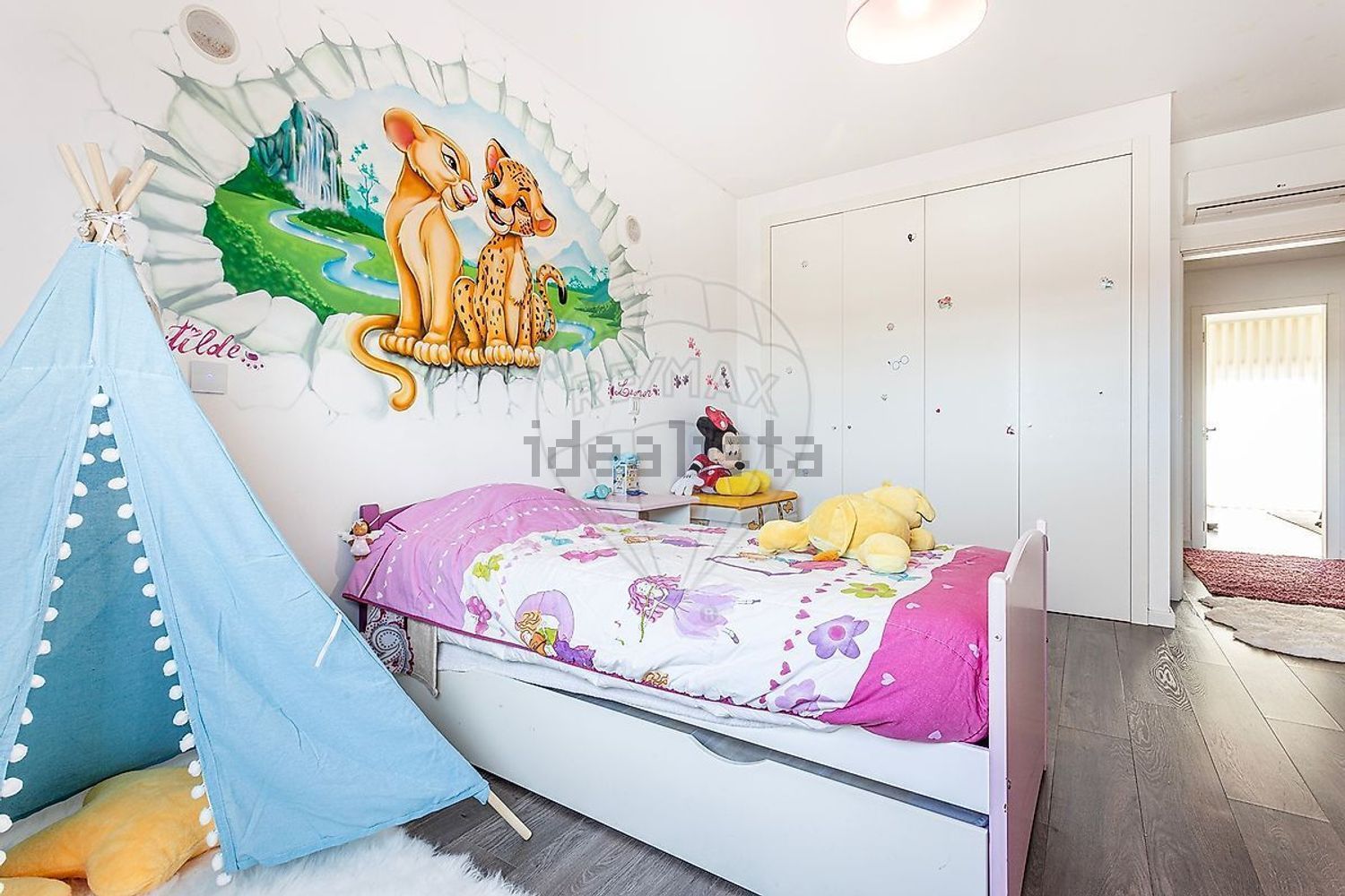 小楼房或独栋别墅出售在Largo do Juncalinho - 卧室