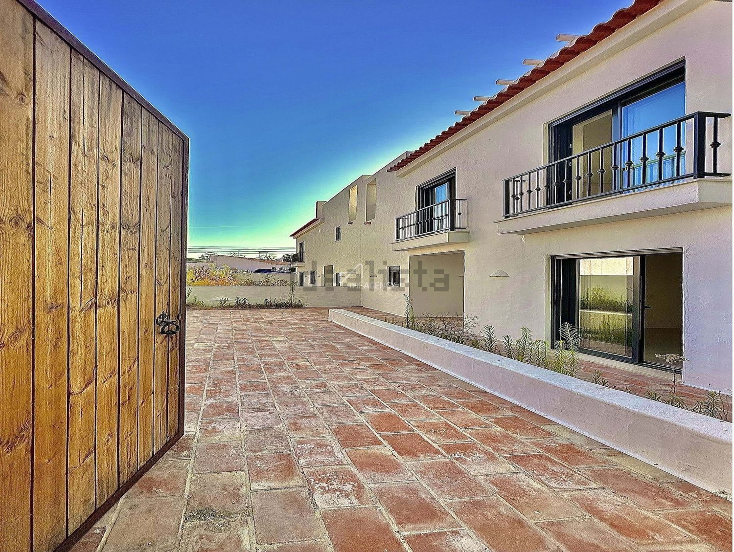 双拼别墅出售在Bairro da Quintinha - 外立面