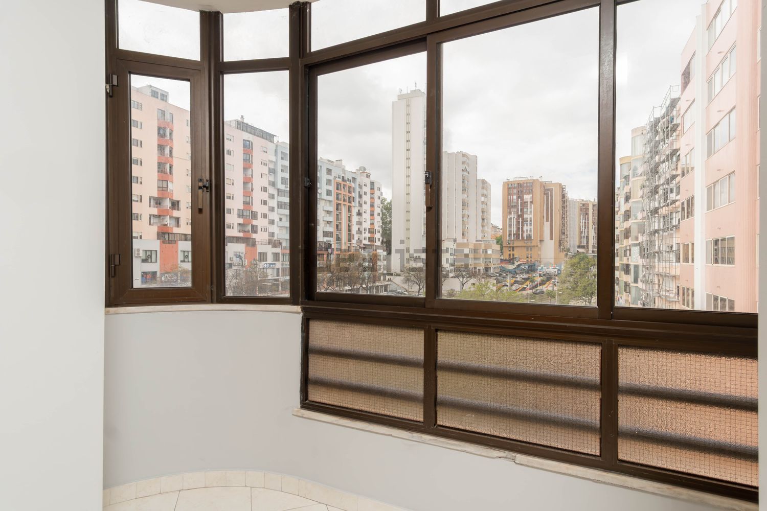 出租公寓 t2在Rua Ramiro Ferrão - 视线