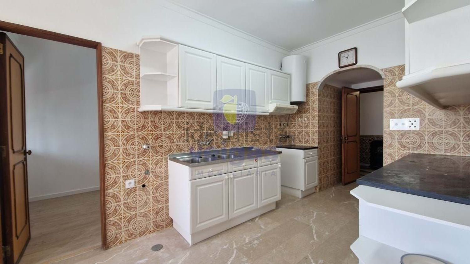 出租公寓 t4在Avenida Cidade de Lourenço Marques, 533 Lt533 - 厨房