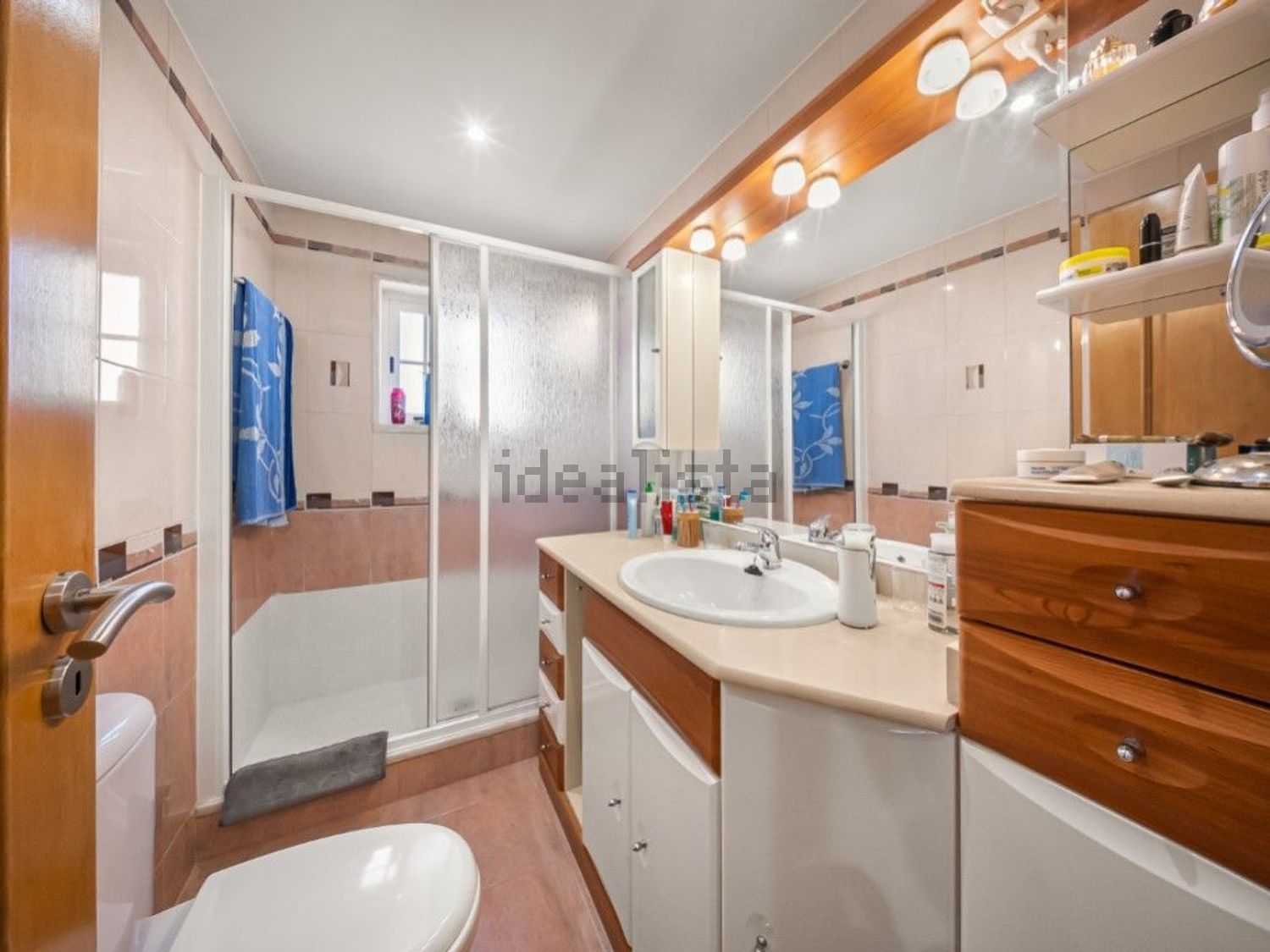 小楼房或独栋别墅出售在Rua da Liberdade - 卫生间