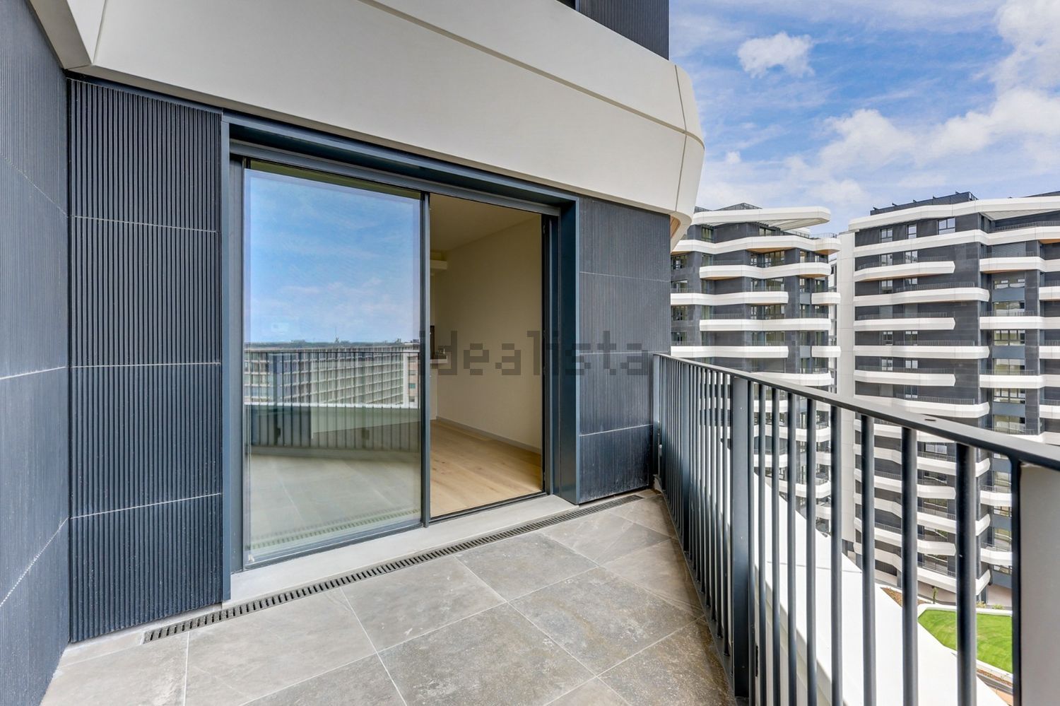 公寓 t1出售在Rua Mário Botas - 阳台