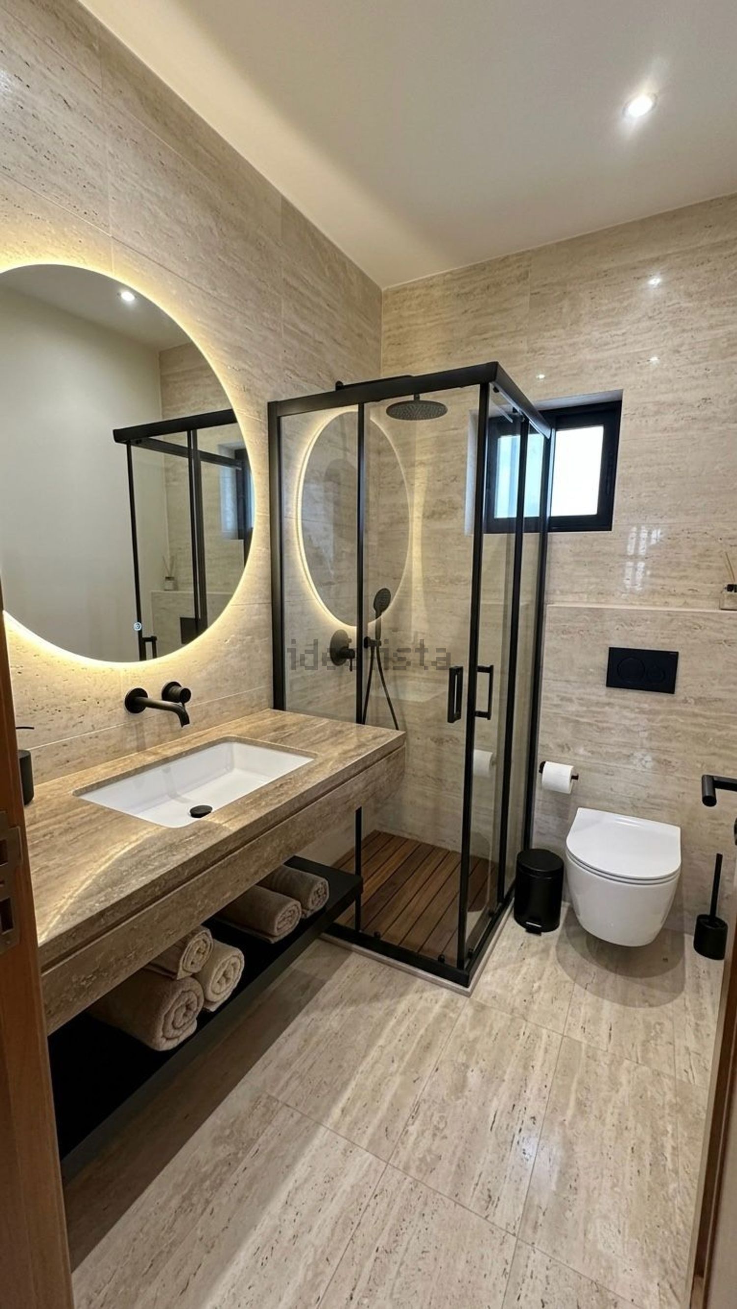 小楼房或独栋别墅出售在Rua das Rosas - 卫生间