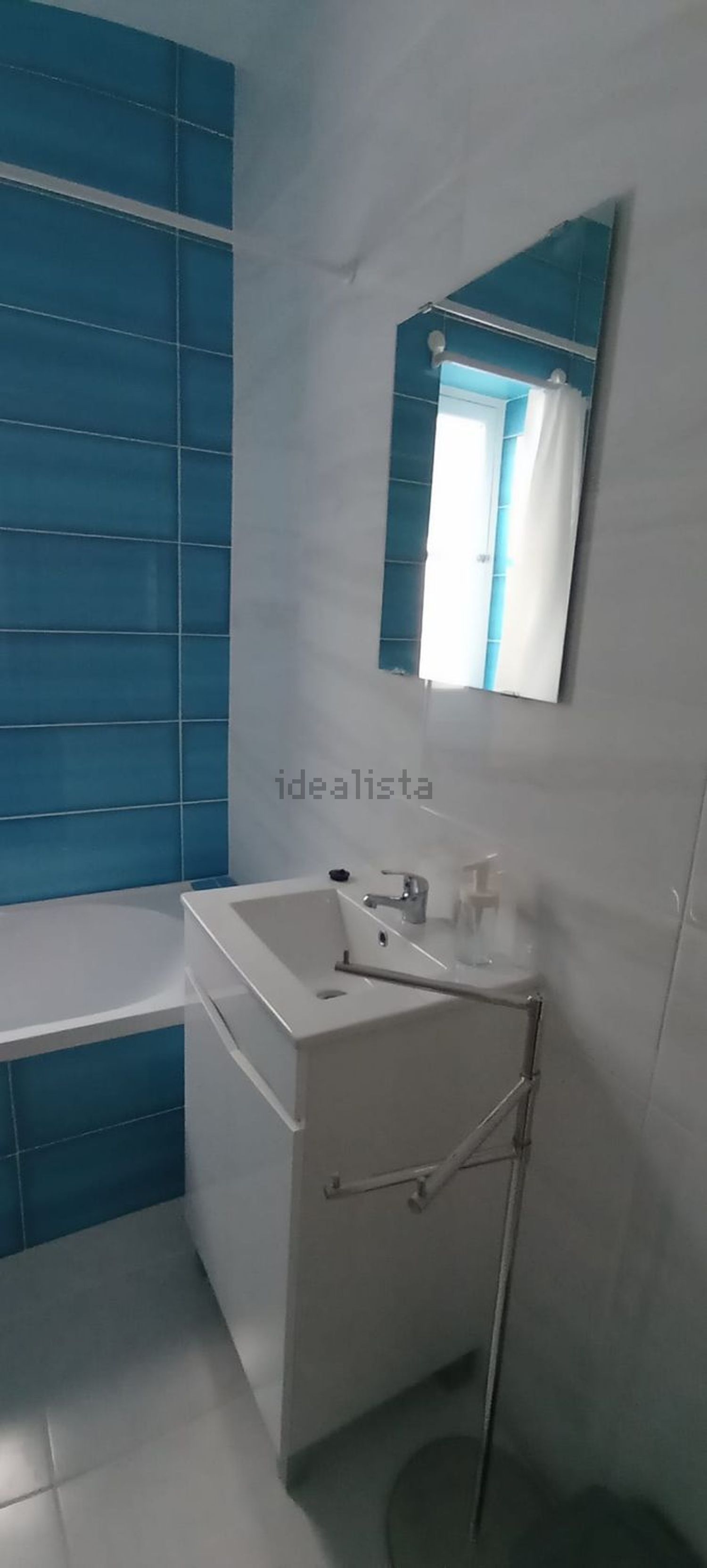 出租房间在Rua São Pedro, 14 - 卫生间