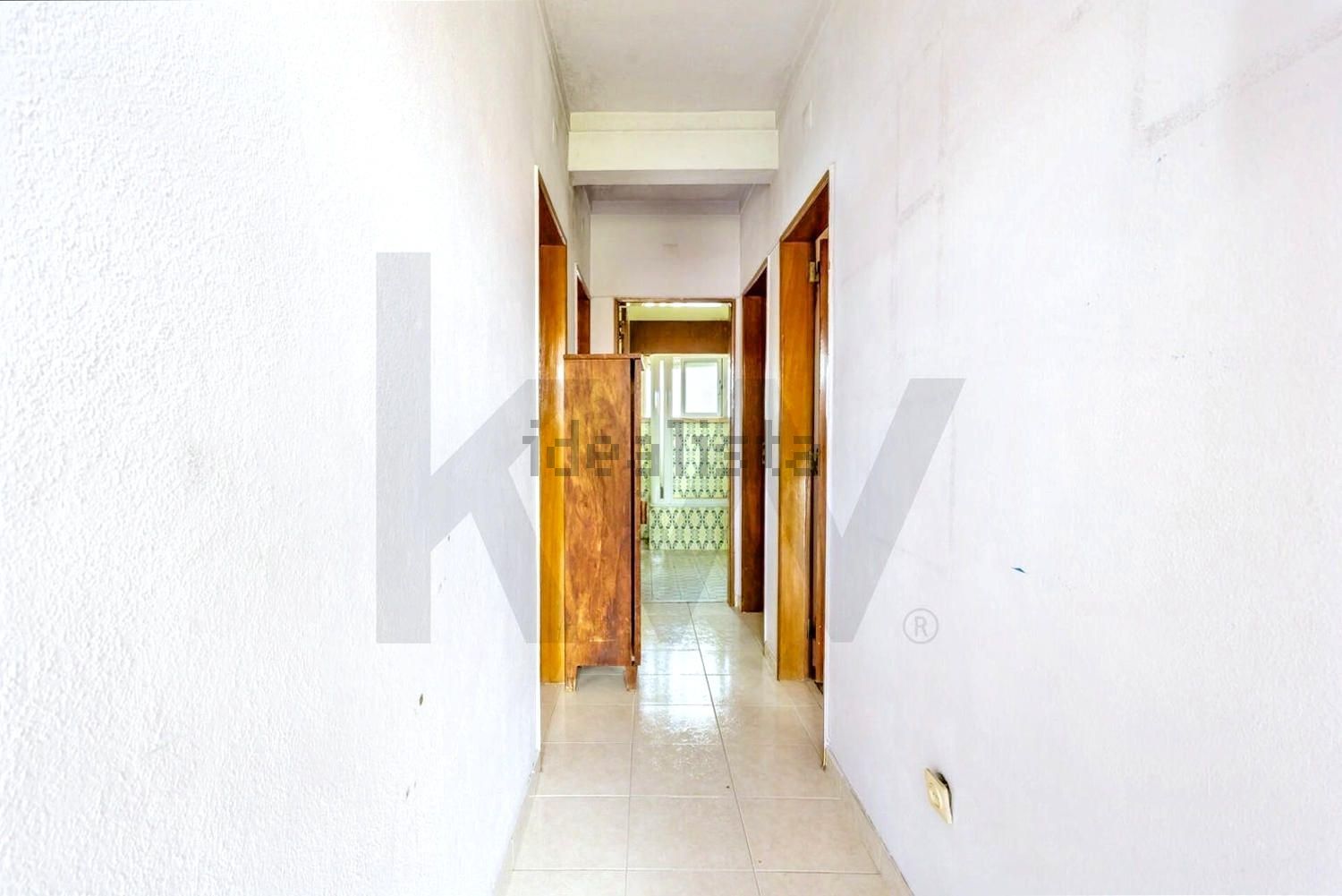 双拼别墅出售在Rua de Aveiro - 过道