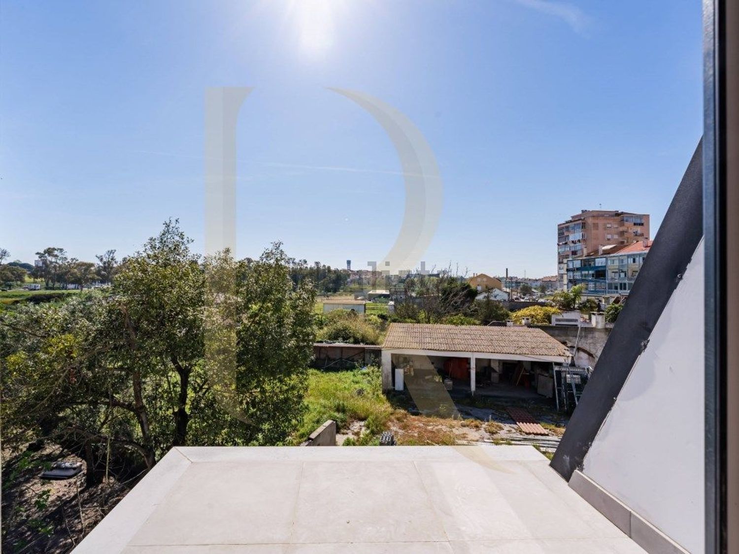 小楼房或独栋别墅出售在Fogueteiro - 游泳池