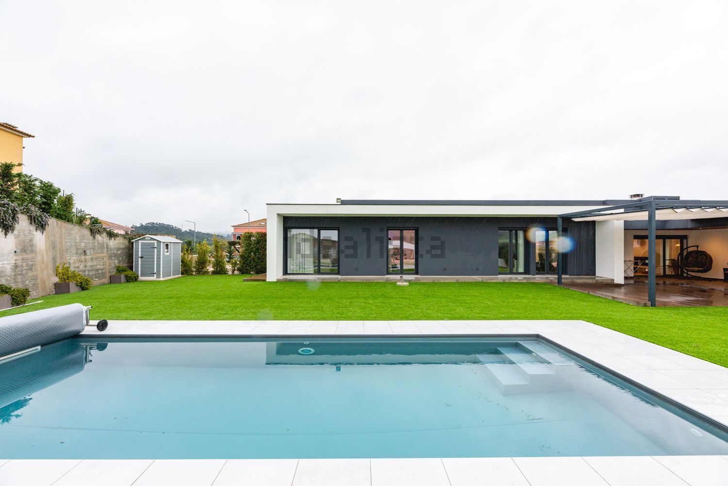 小楼房或独栋别墅出售在Rua da Mandinga s/n - 游泳池