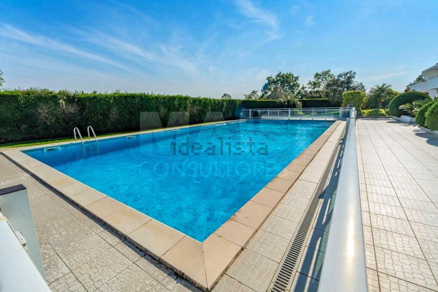 公寓 t4出售在Rua Alexandre Herculano - 游泳池