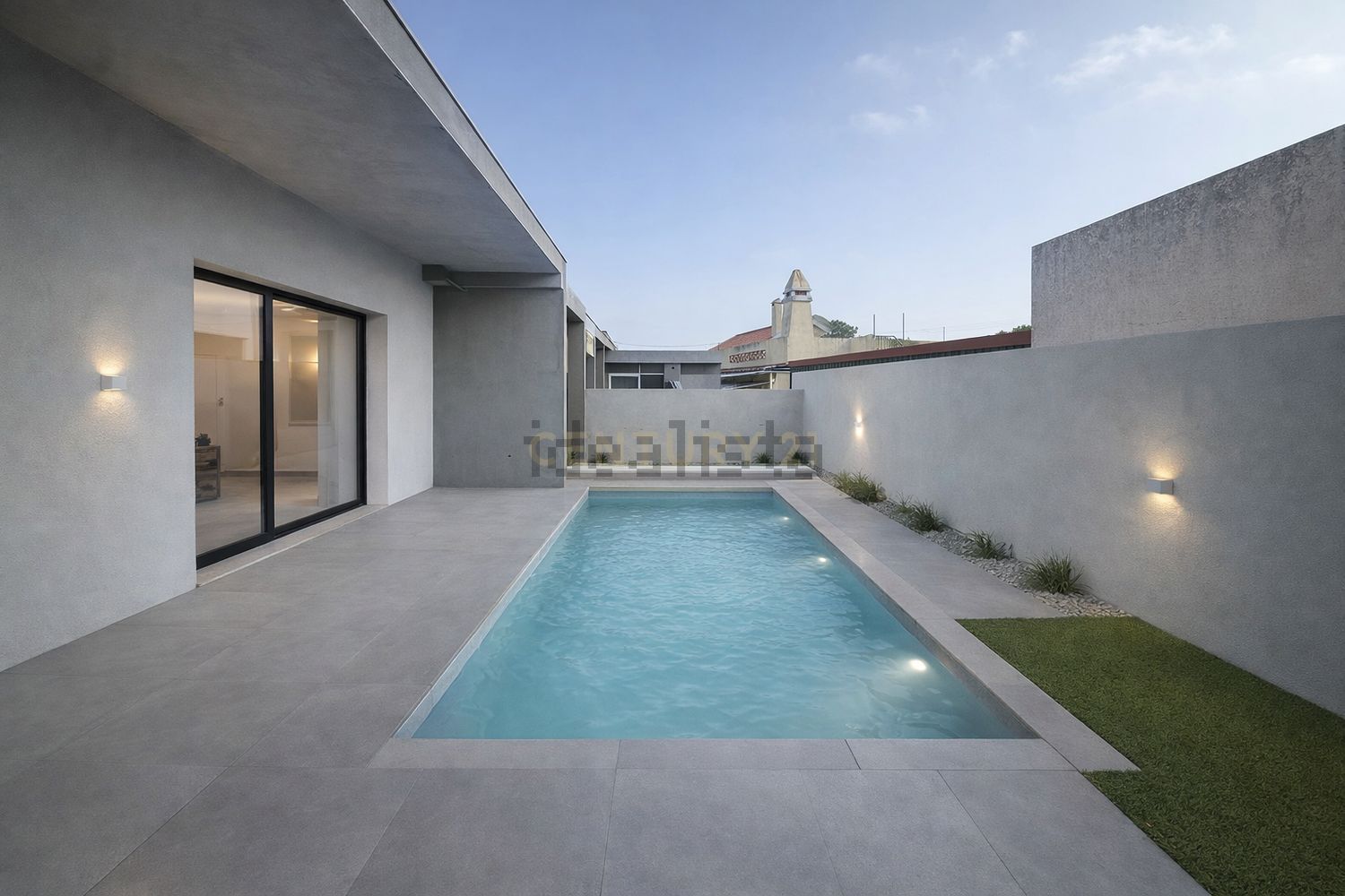 小楼房或独栋别墅出售在Rua Doutora Sara Benoliel, 2866 - 游泳池