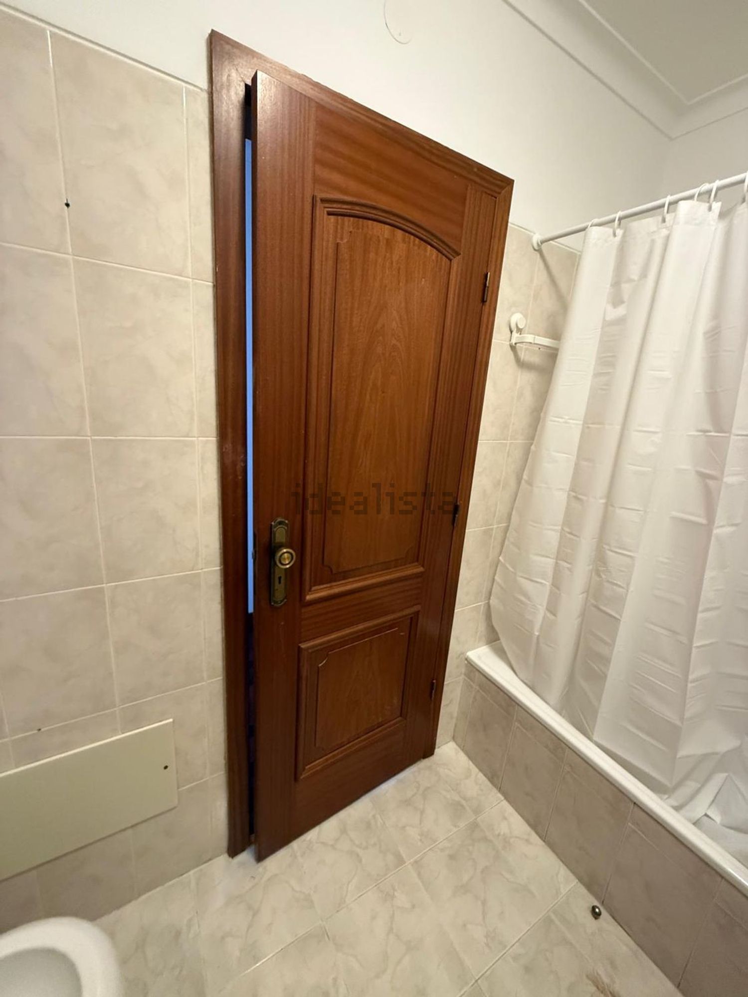 出租房间在Avenida João Paulo II, 5 - 卫生间