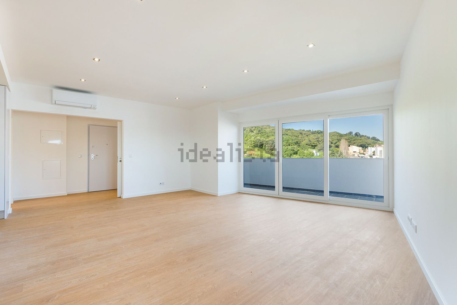 公寓 t2出售在Rua Álvaro Barreirinhas Cunhal - 客厅