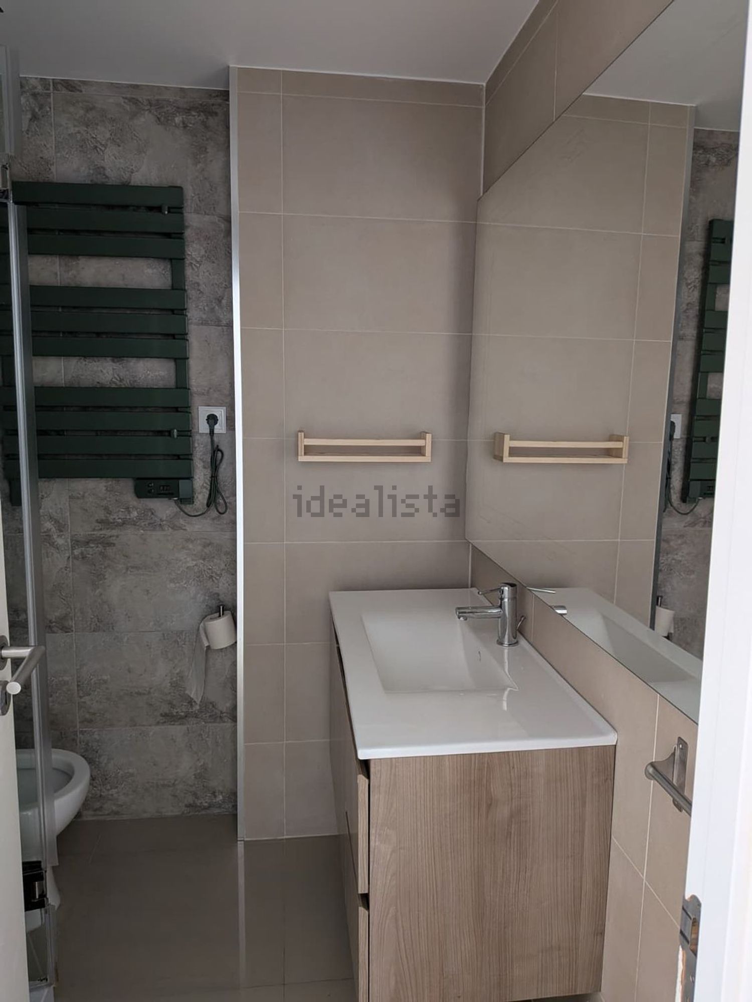 出租公寓 t2在Rua Engenheiro Quartin Graça, 40 - 卫生间