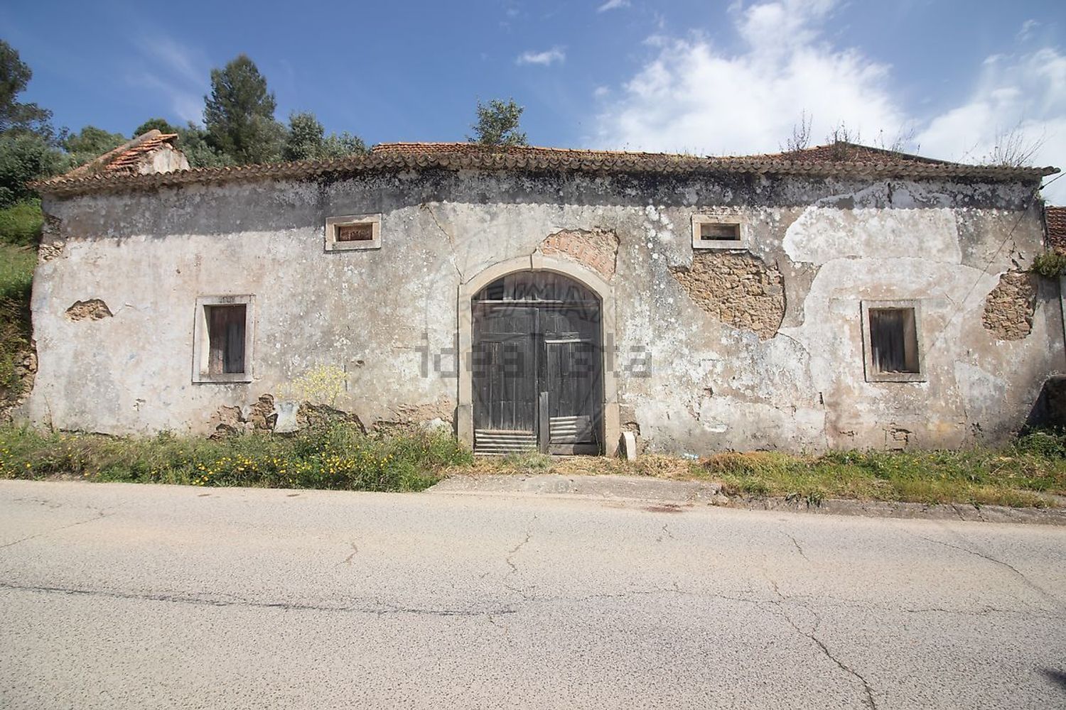 小楼房或独栋别墅出售在Rua do Casal da Carvalha - 外立面