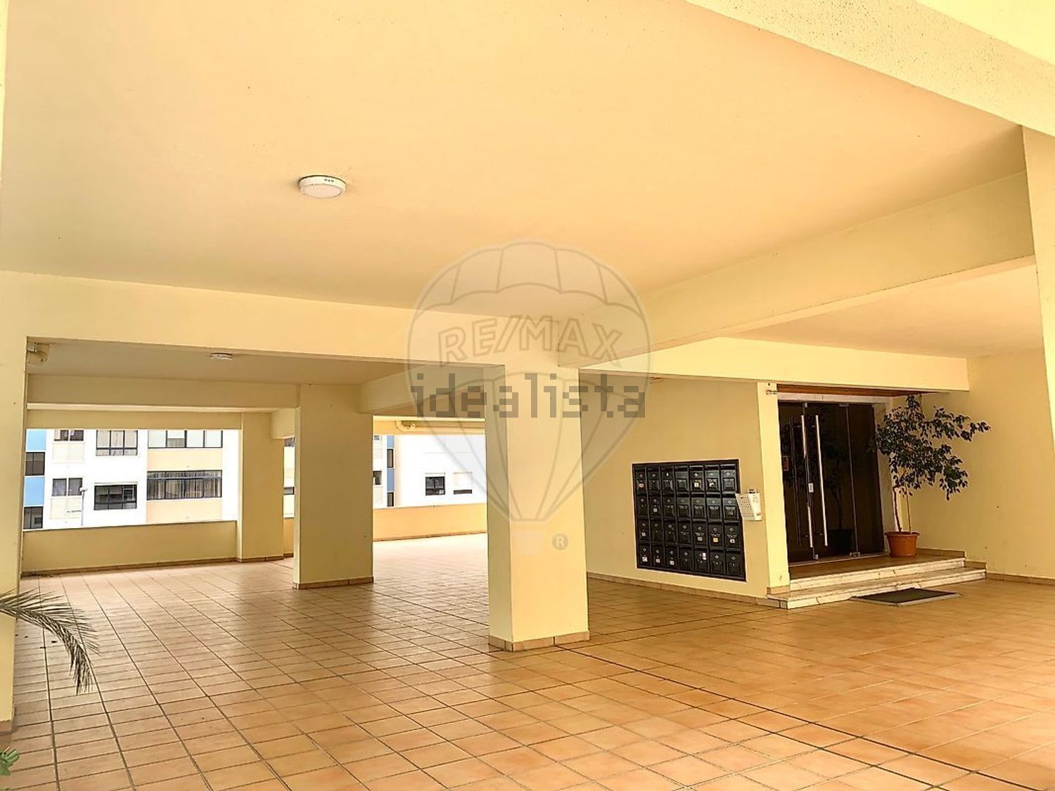 公寓 t2出售在Praceta Bernardo da Costa Macedo - 居住