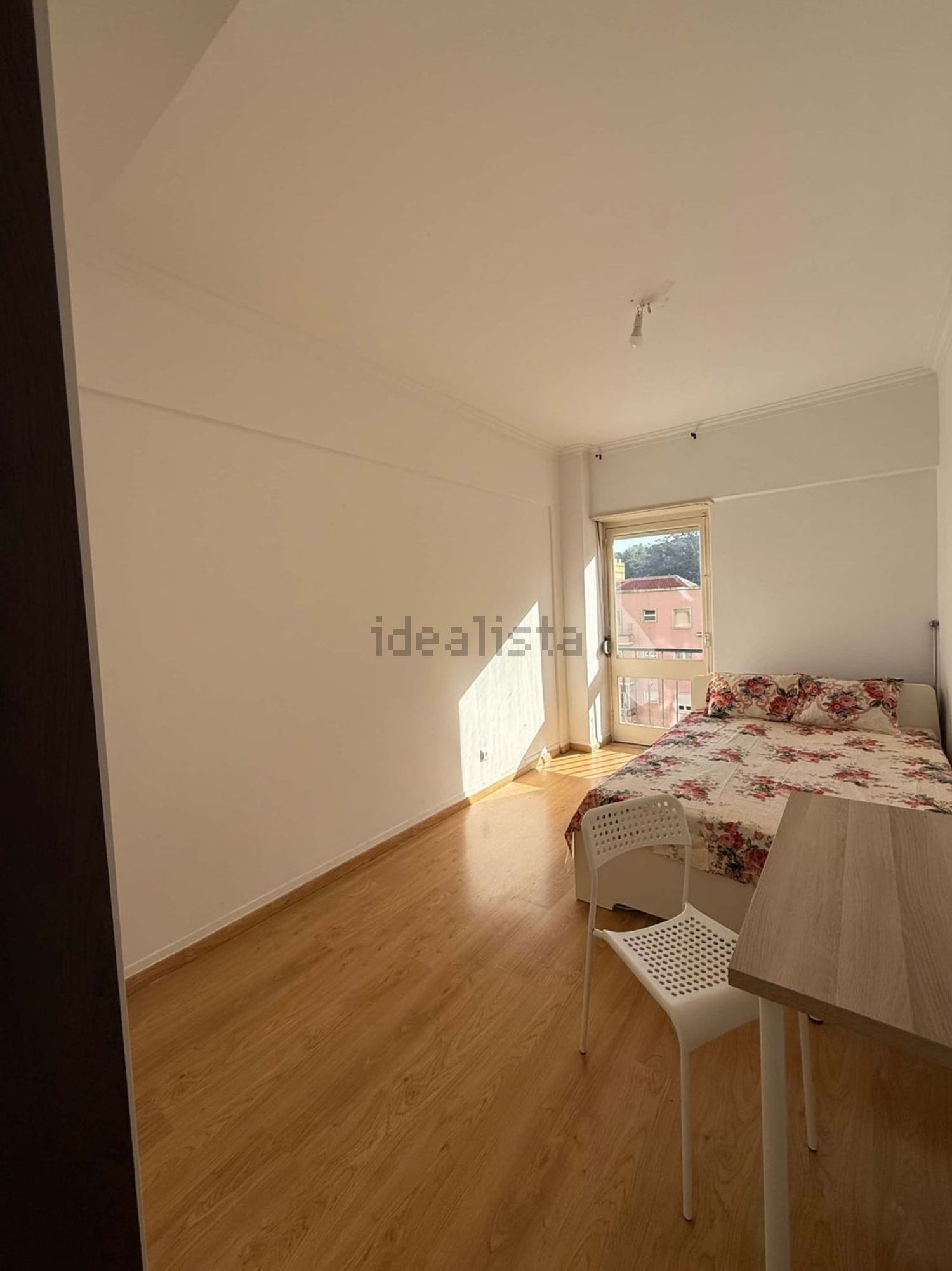 出租房间在Estrada de Benfica s/n - 卧室