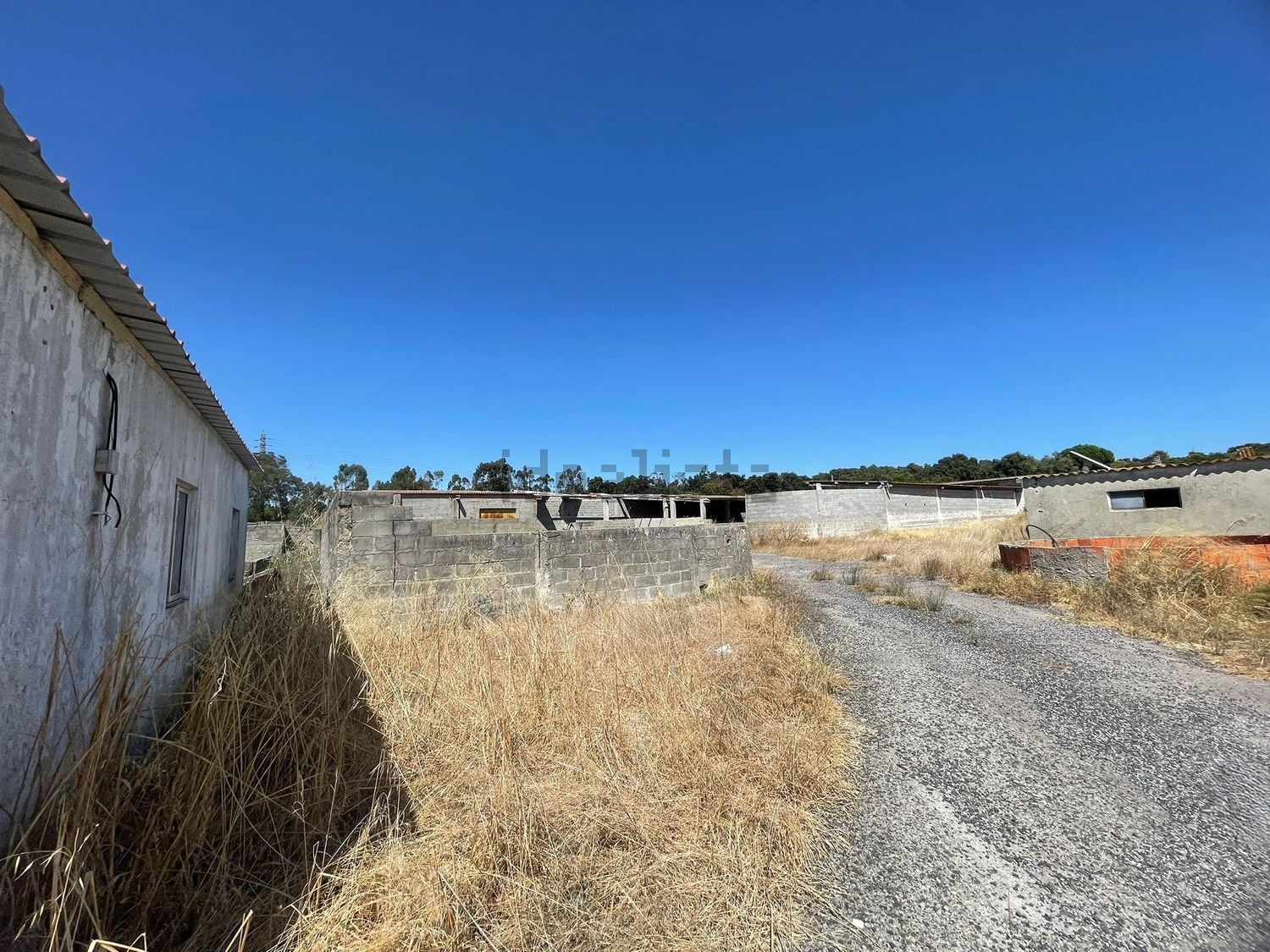 小楼房或独栋别墅出售在Palhais e Coina - 视线