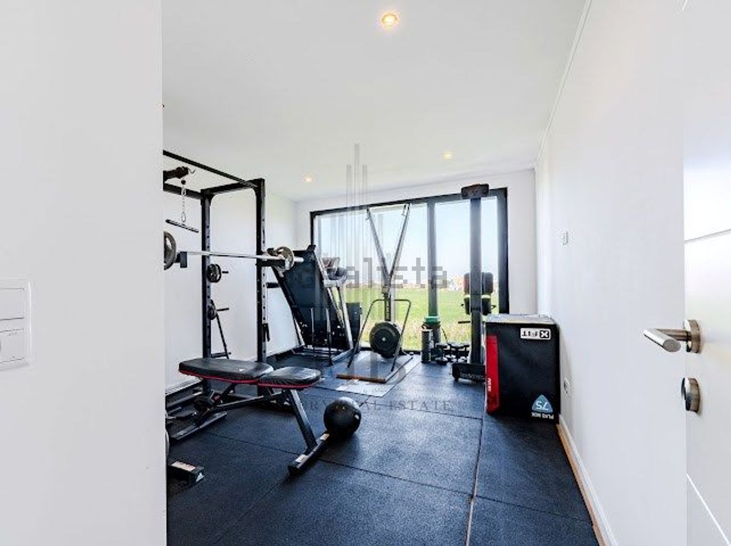 小楼房或独栋别墅出售magoito - 卧室