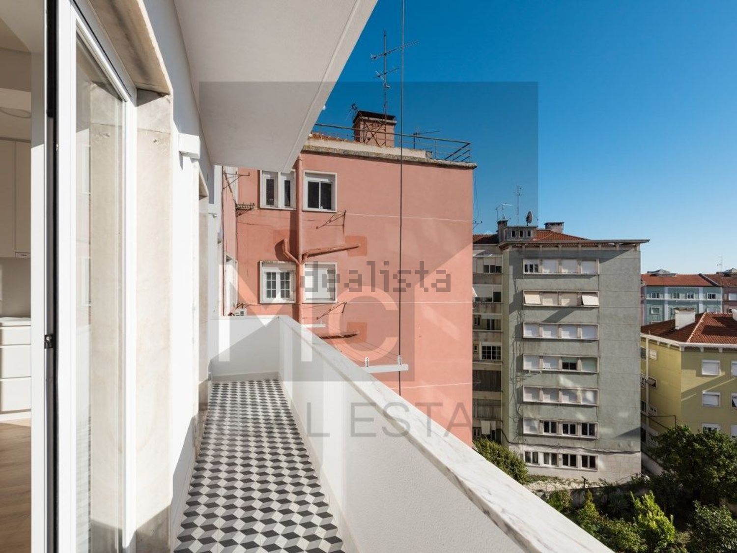 出租公寓 t2在Avenida General Roçadas, 70 C - 阳台