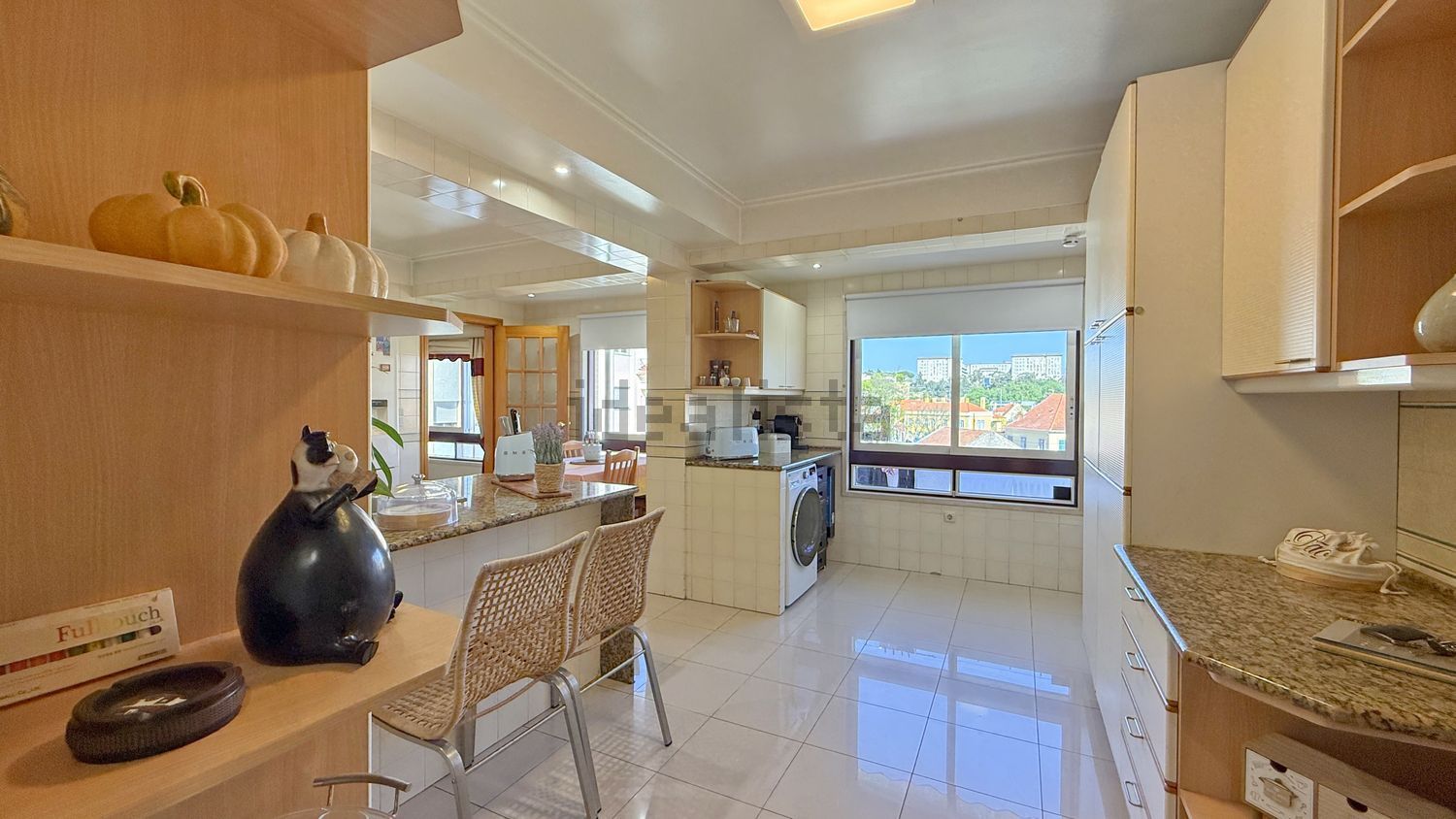 公寓 t6出售在Rua José Afonso, 10 - 客厅