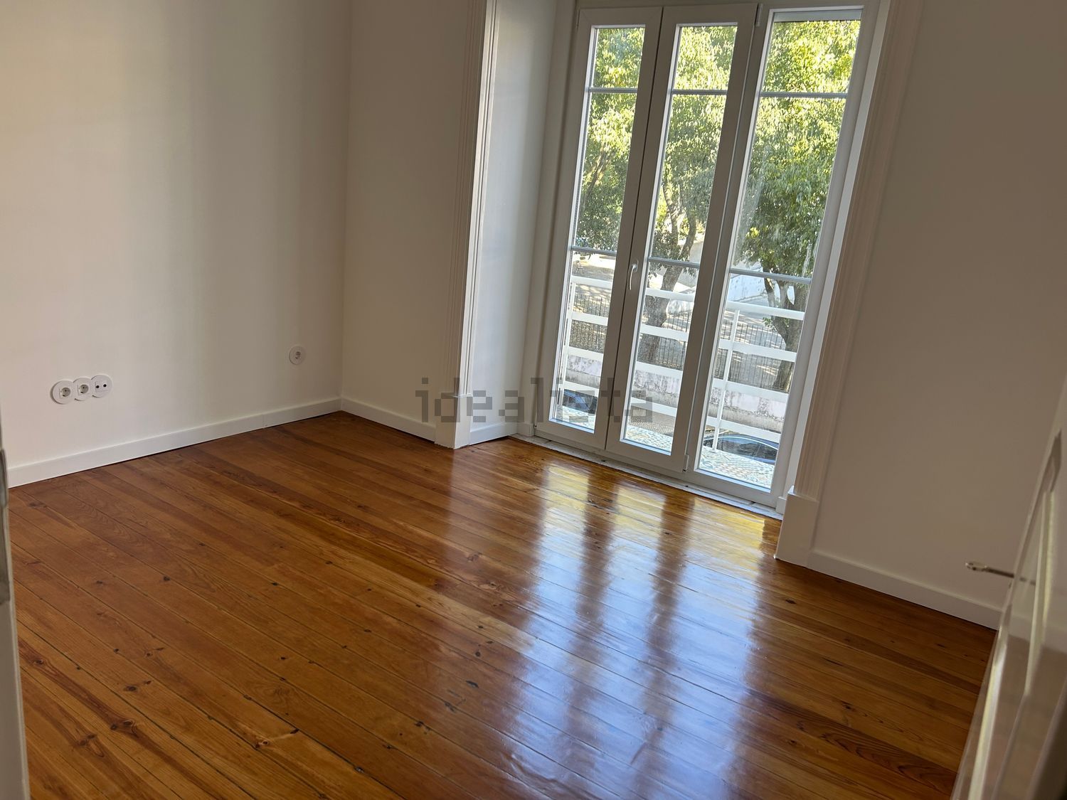 公寓 t3出售在Avenida General Roçadas, 105 - 居住