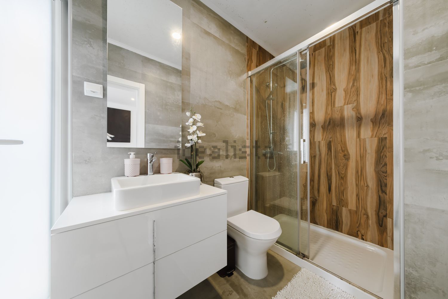 小楼房或独栋别墅出售在Redondos - 卫生间