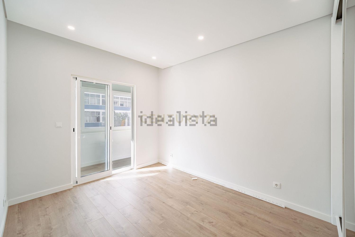 公寓 t2出售在Rua Luís António Verney, 27 - 居住