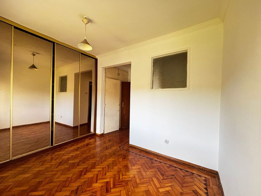 公寓 t3出售在Rua Aquilino Ribeiro