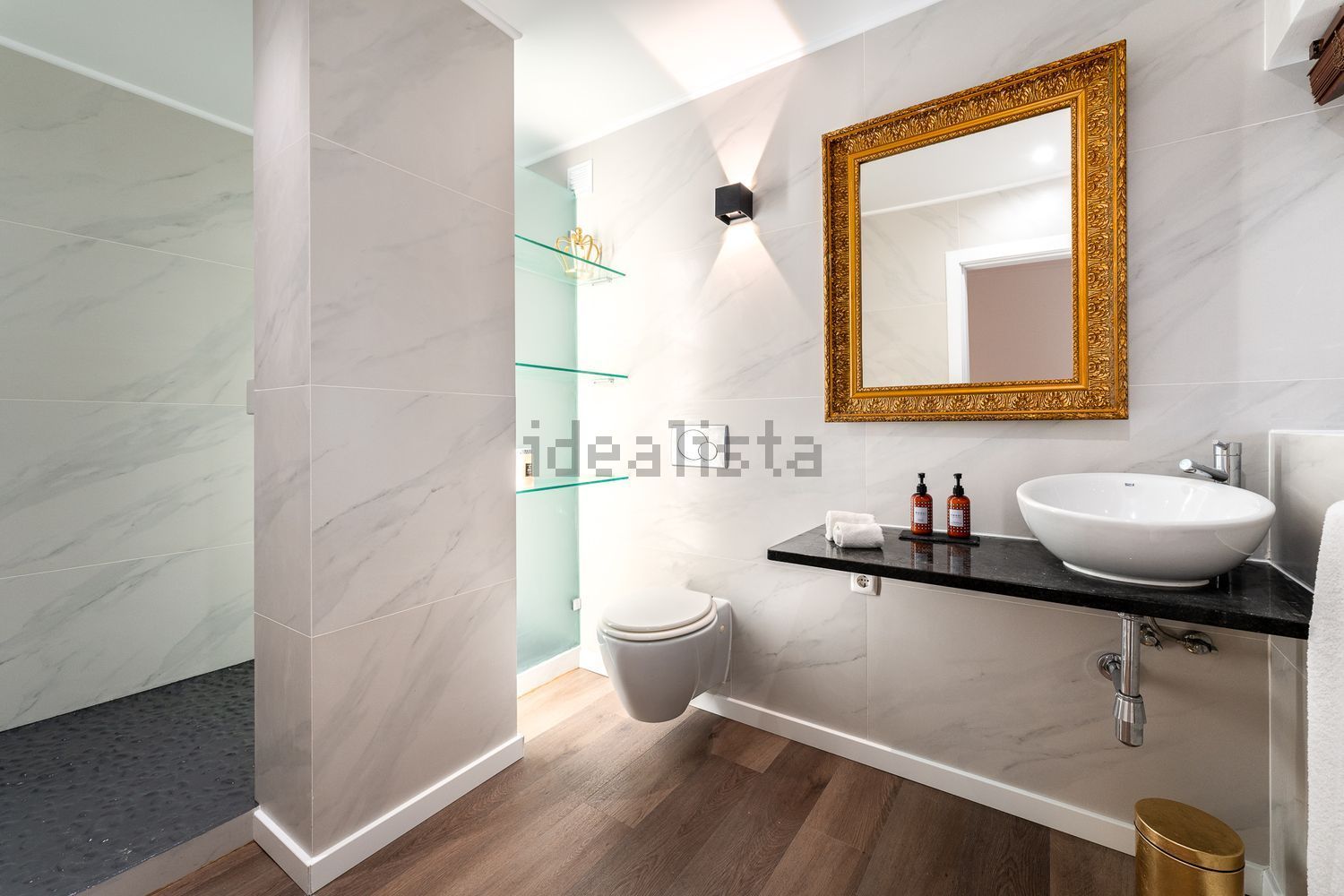 出租小楼房在Estrada da Lagoa Azul - 卫生间