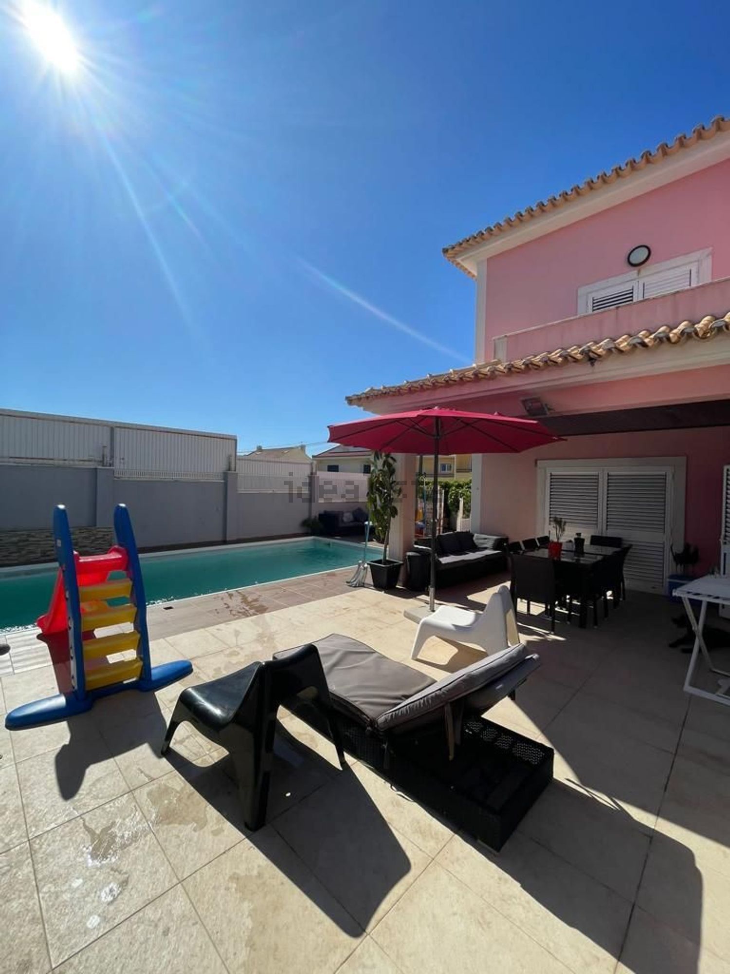 小楼房或独栋别墅出售在Porto Salvo - 游泳池