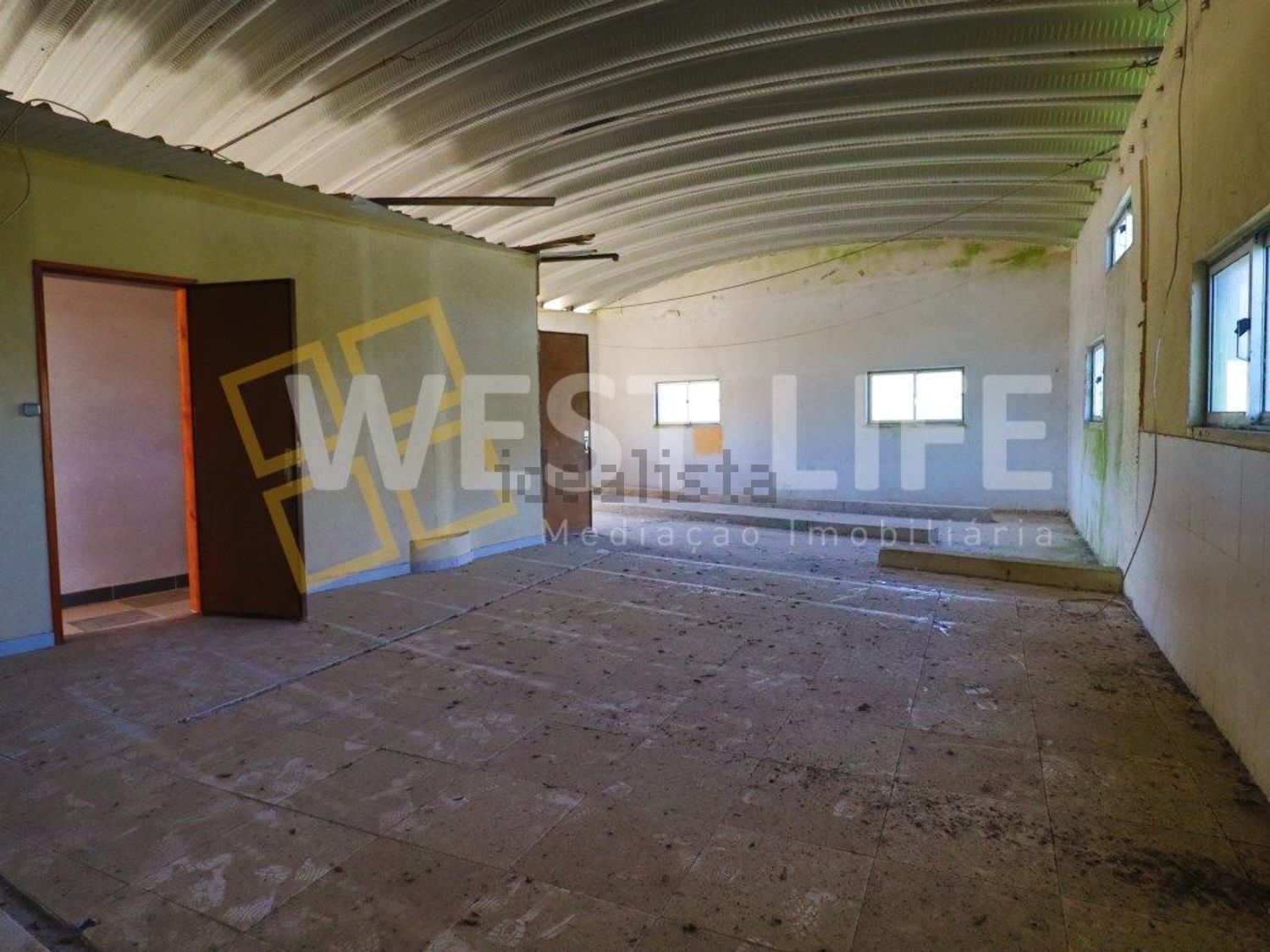 小楼房或独栋别墅出售在Venda do Pinheiro e Santo Estêvão das Galés - 照片