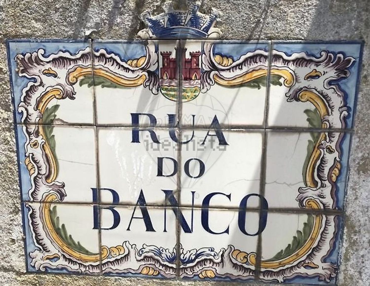 小楼房或独栋别墅出售在Rua Banco - 照片