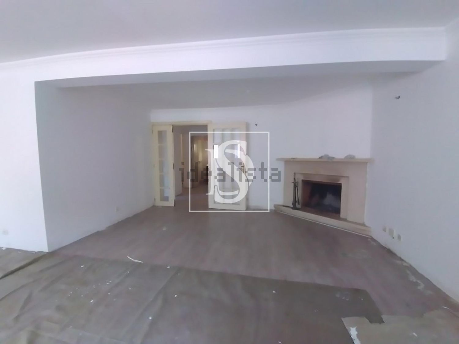 小楼房或独栋别墅出售在Rio Mouro Velho - Alto do Forte - 客厅