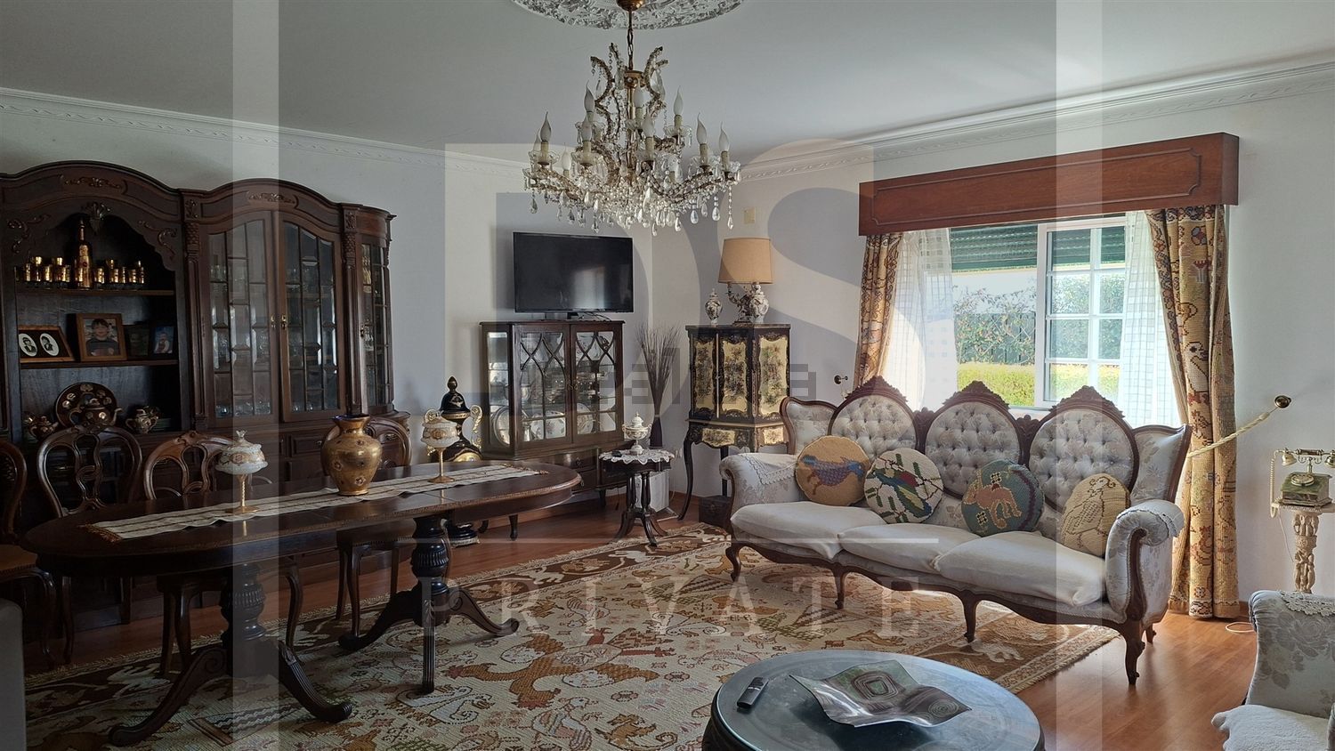 小楼房或独栋别墅出售在Santo Isidoro - 客厅