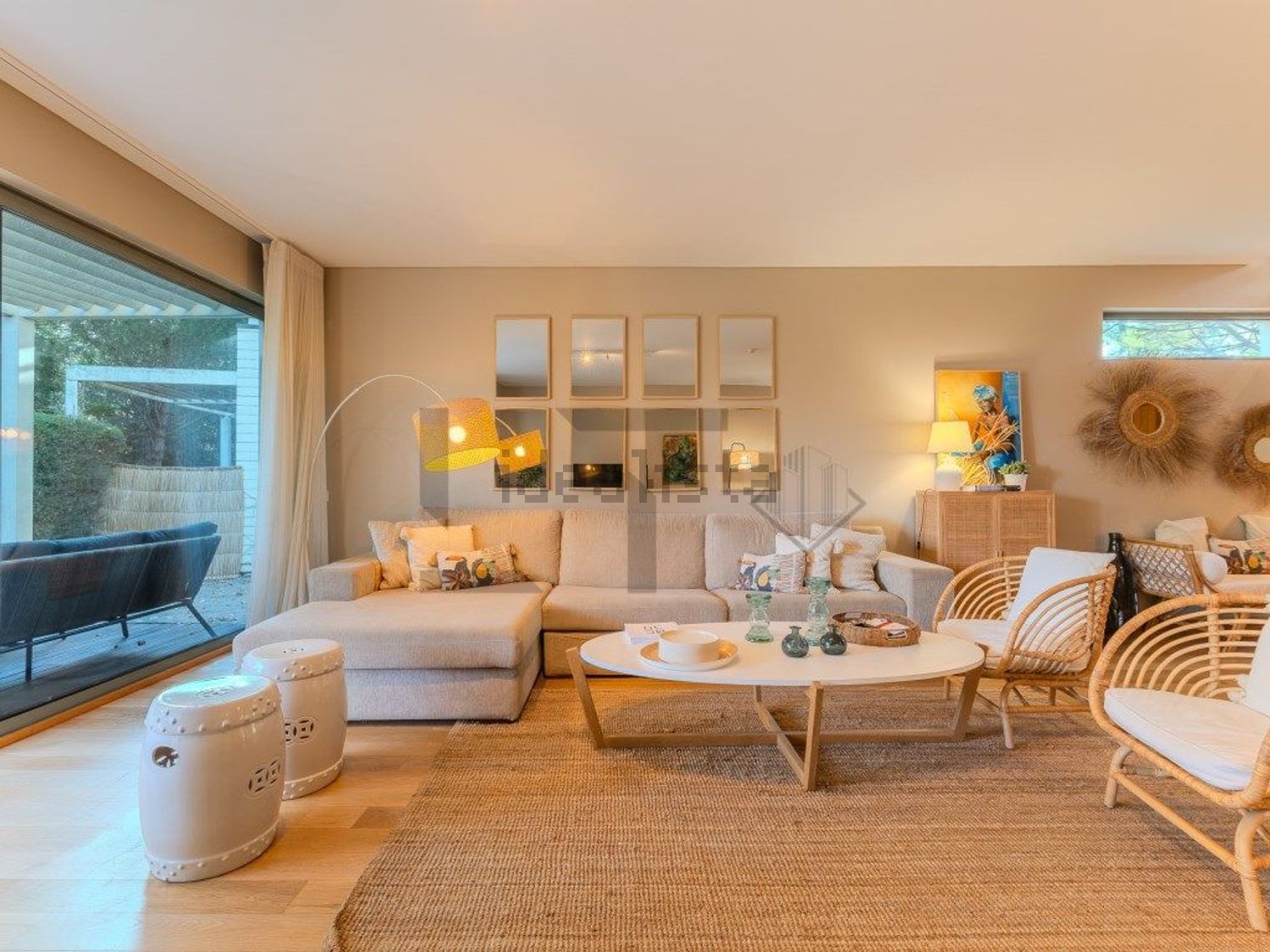 出租小楼房或独栋别墅在Alameda do Zambujeiro - 客厅