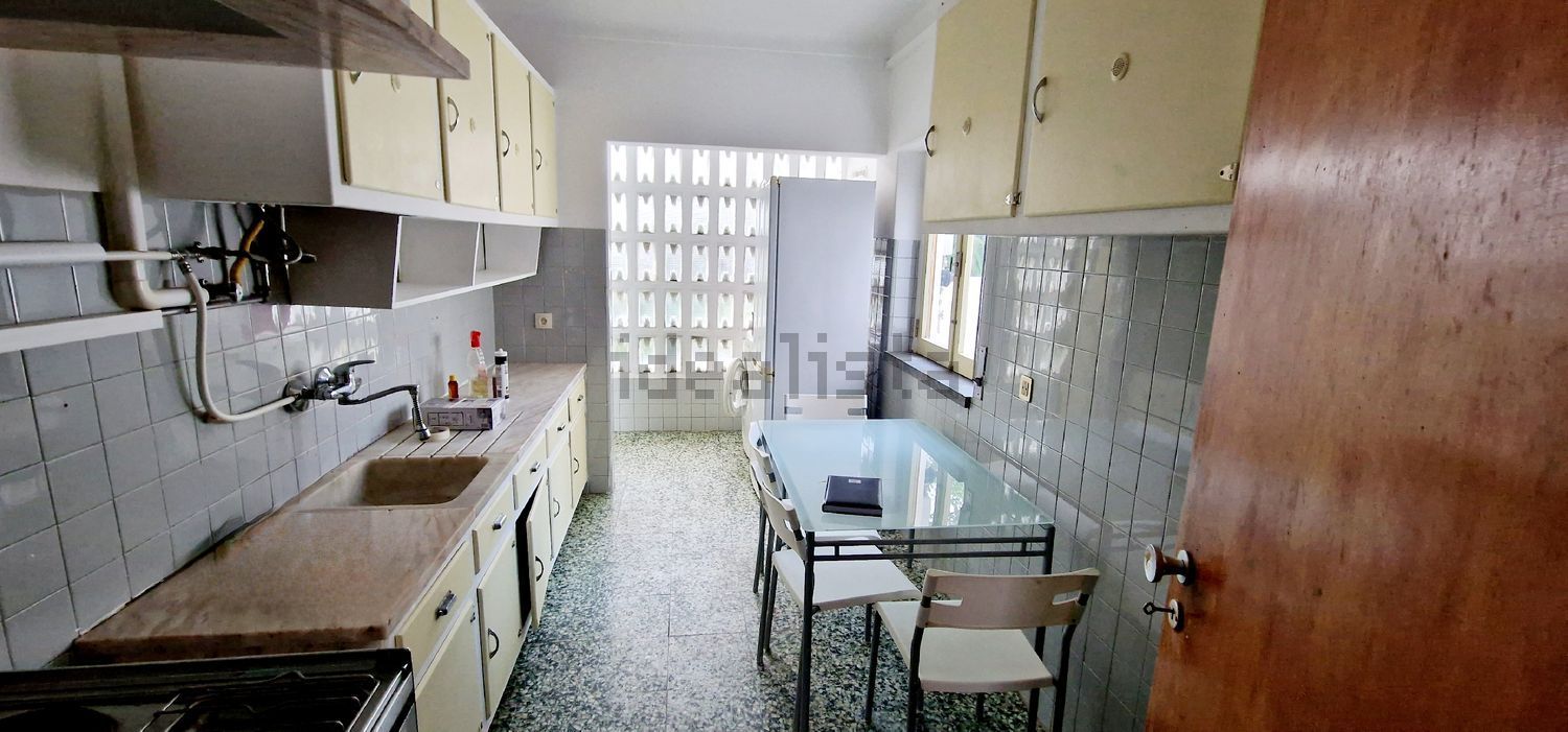 出租公寓 t2在Estrada de Paço de Arcos - 厨房