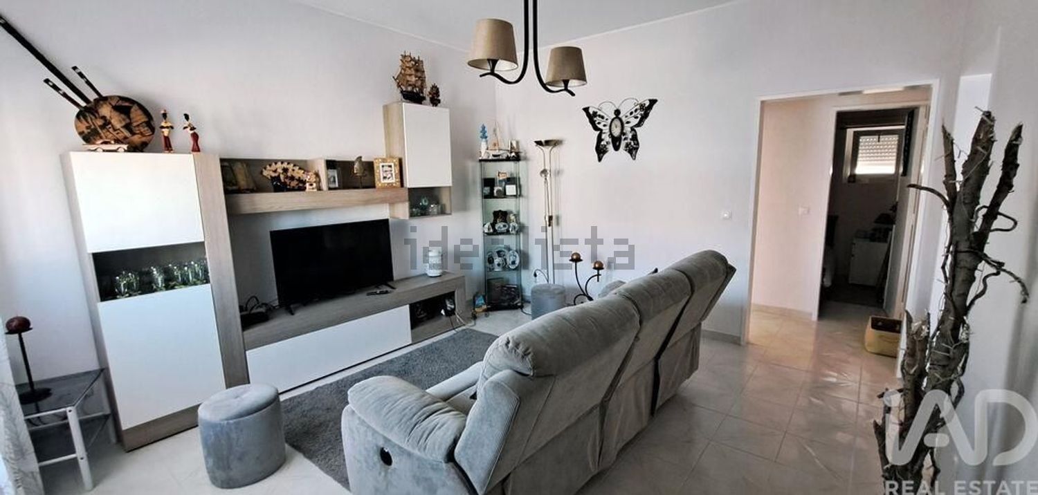 双拼别墅出售在Santa Cruz - 客厅