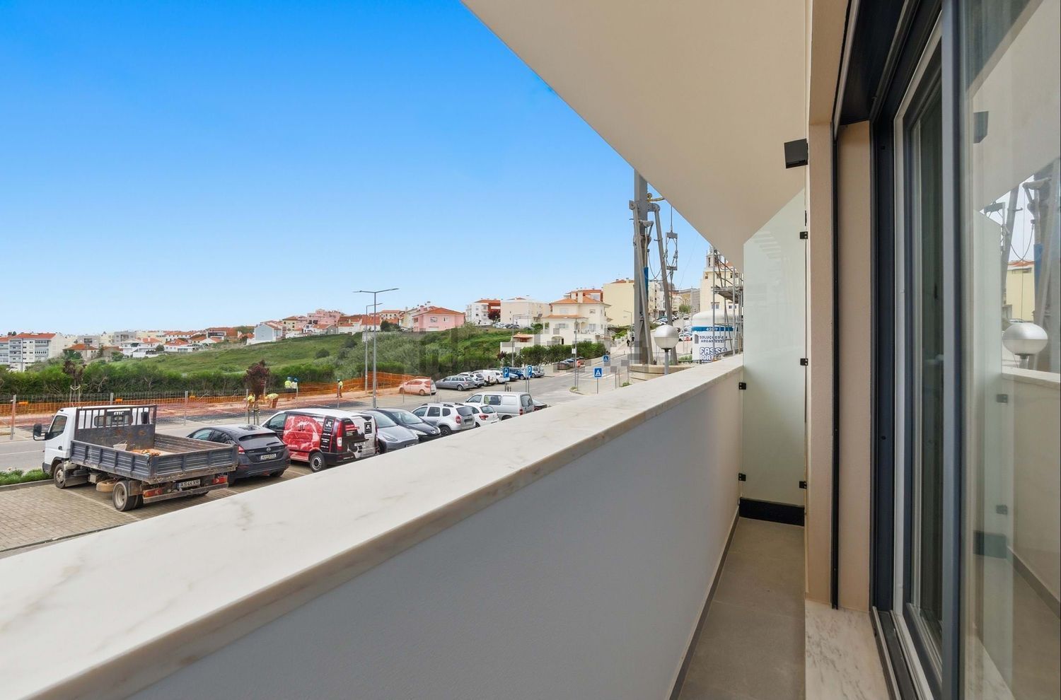 公寓 t2出售在Rua Coronel Vítor Alves - 阳台